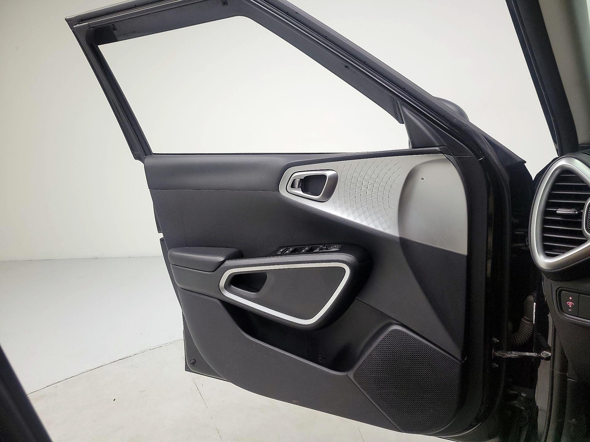 Thumbnail: 2020 Kia Soul - 12