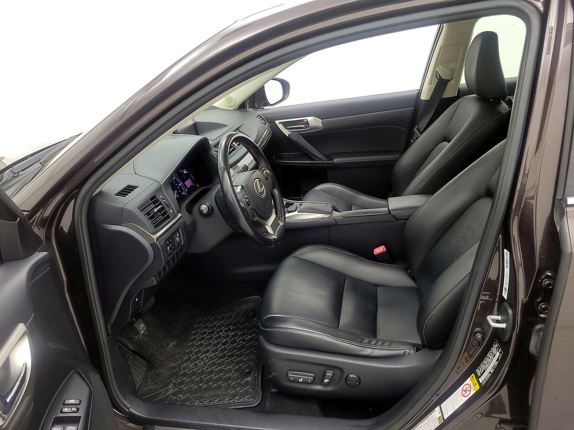 Thumbnail: 2015 Lexus CT - 11
