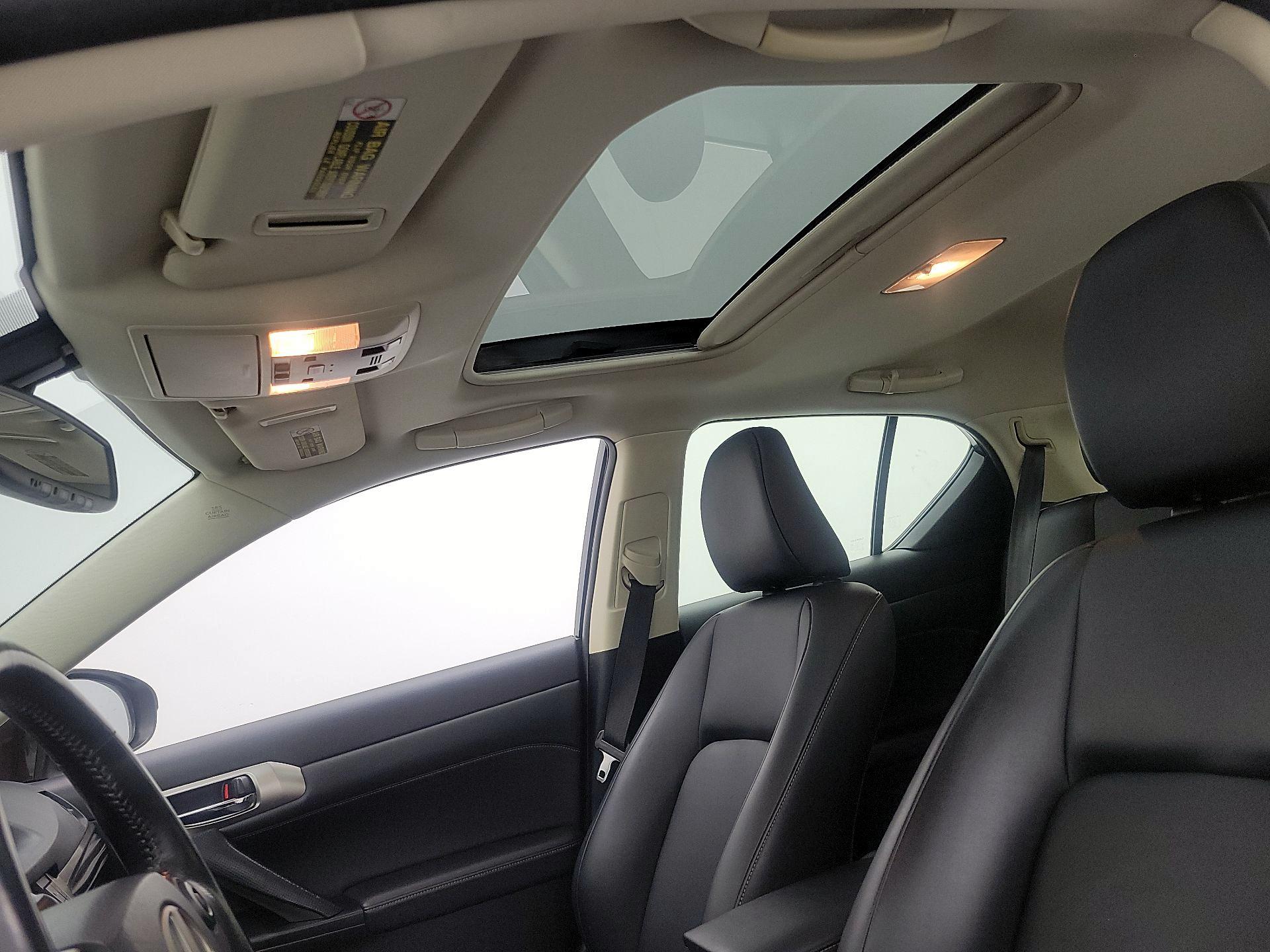 Thumbnail: 2015 Lexus CT - 20