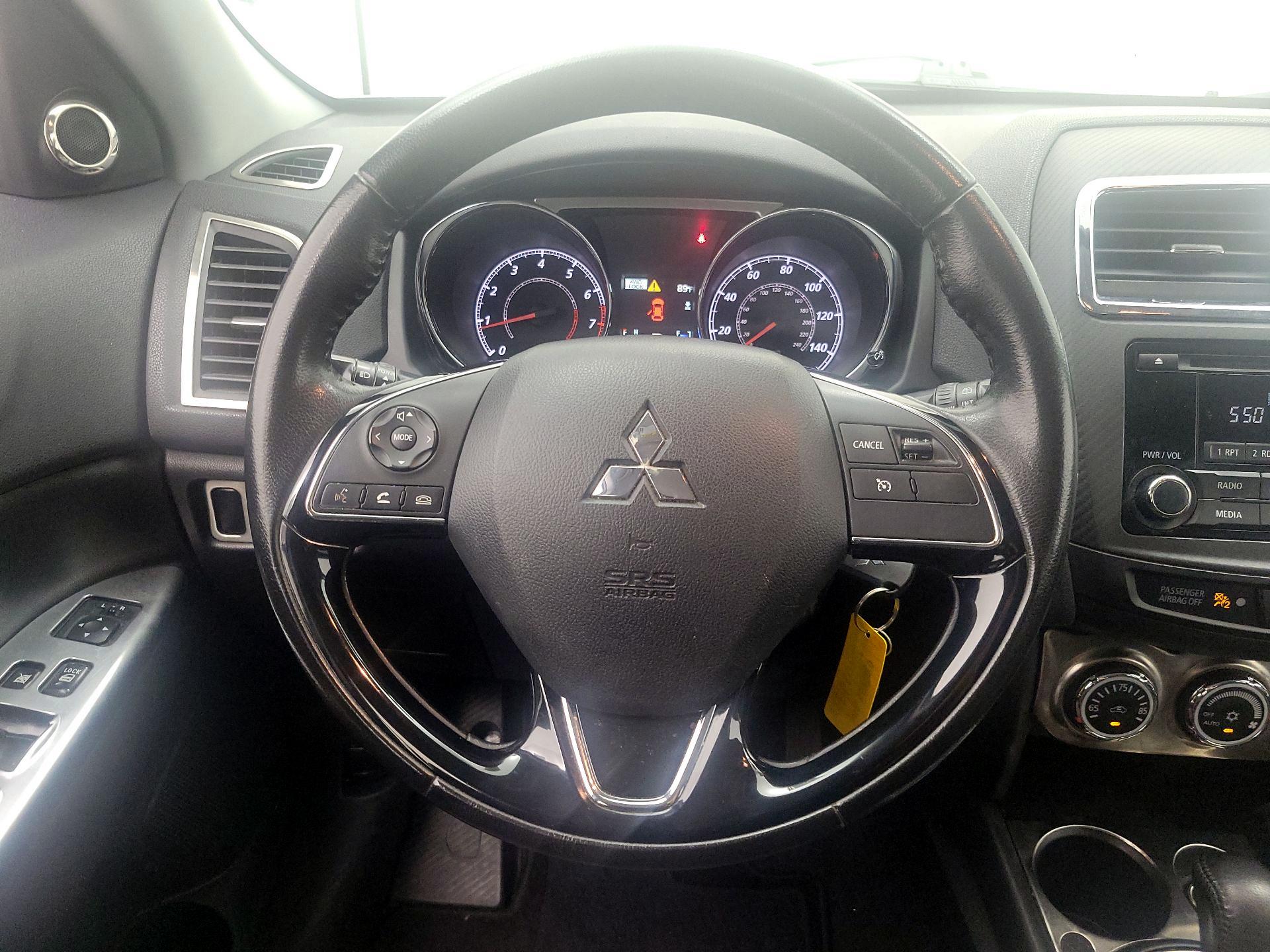 Thumbnail: 2017 Mitsubishi Outlander Sport - 10