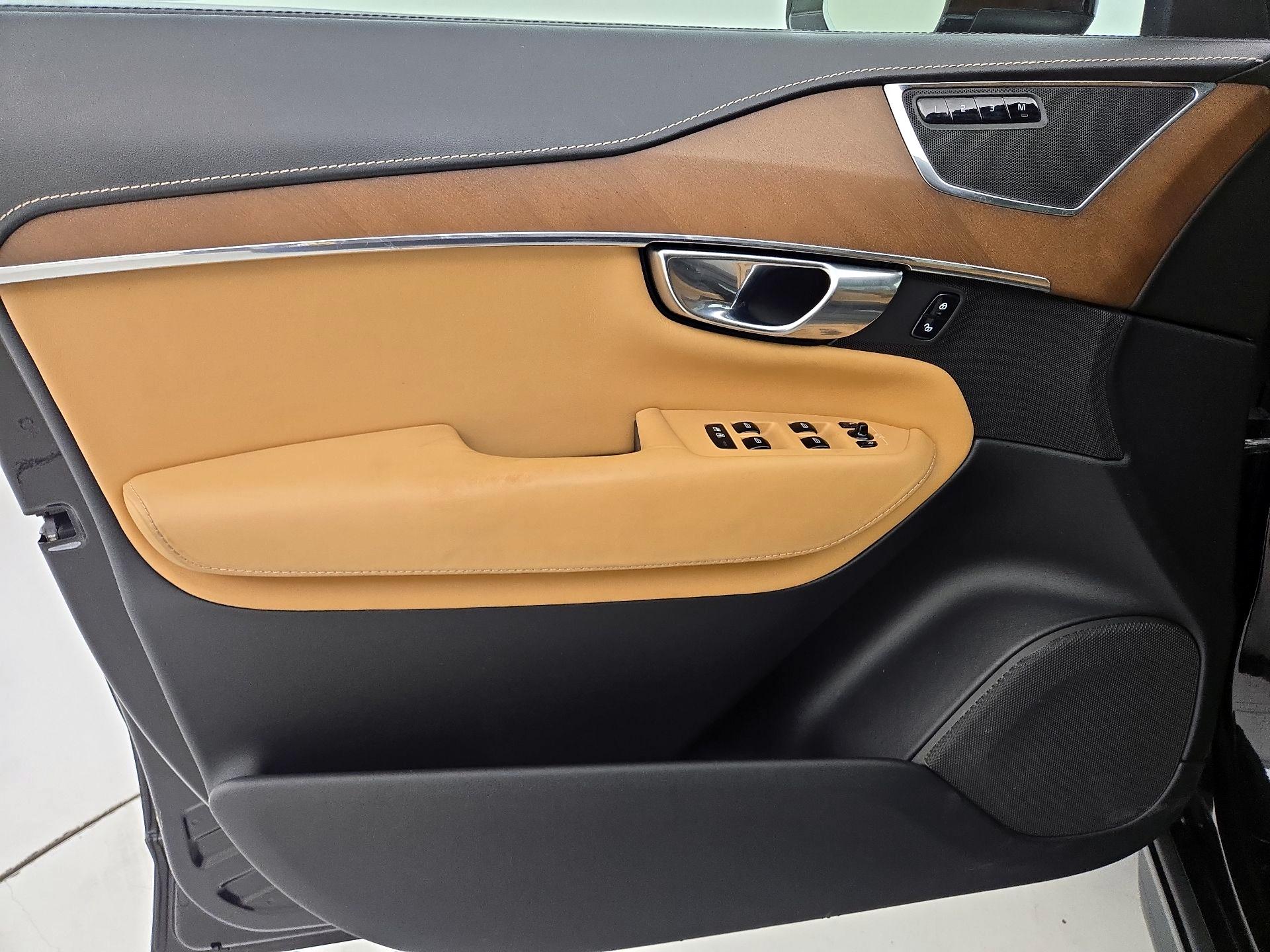 Thumbnail: 2017 Volvo XC90 - 12