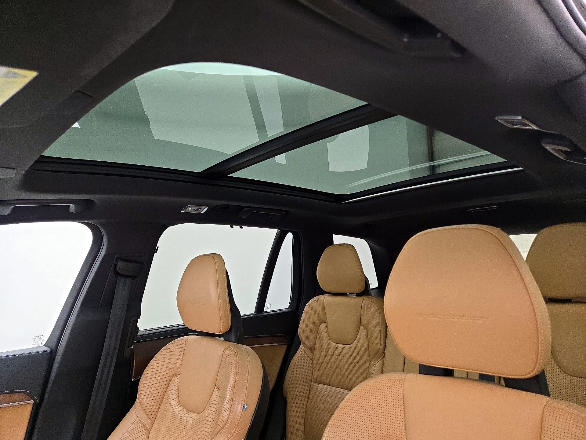 Thumbnail: 2017 Volvo XC90 - 18
