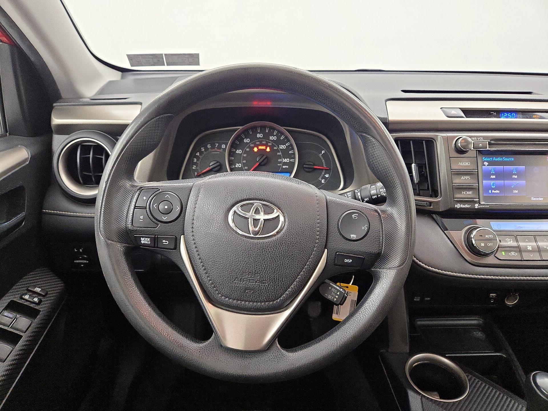 Thumbnail: 2015 Toyota RAV4 - 9