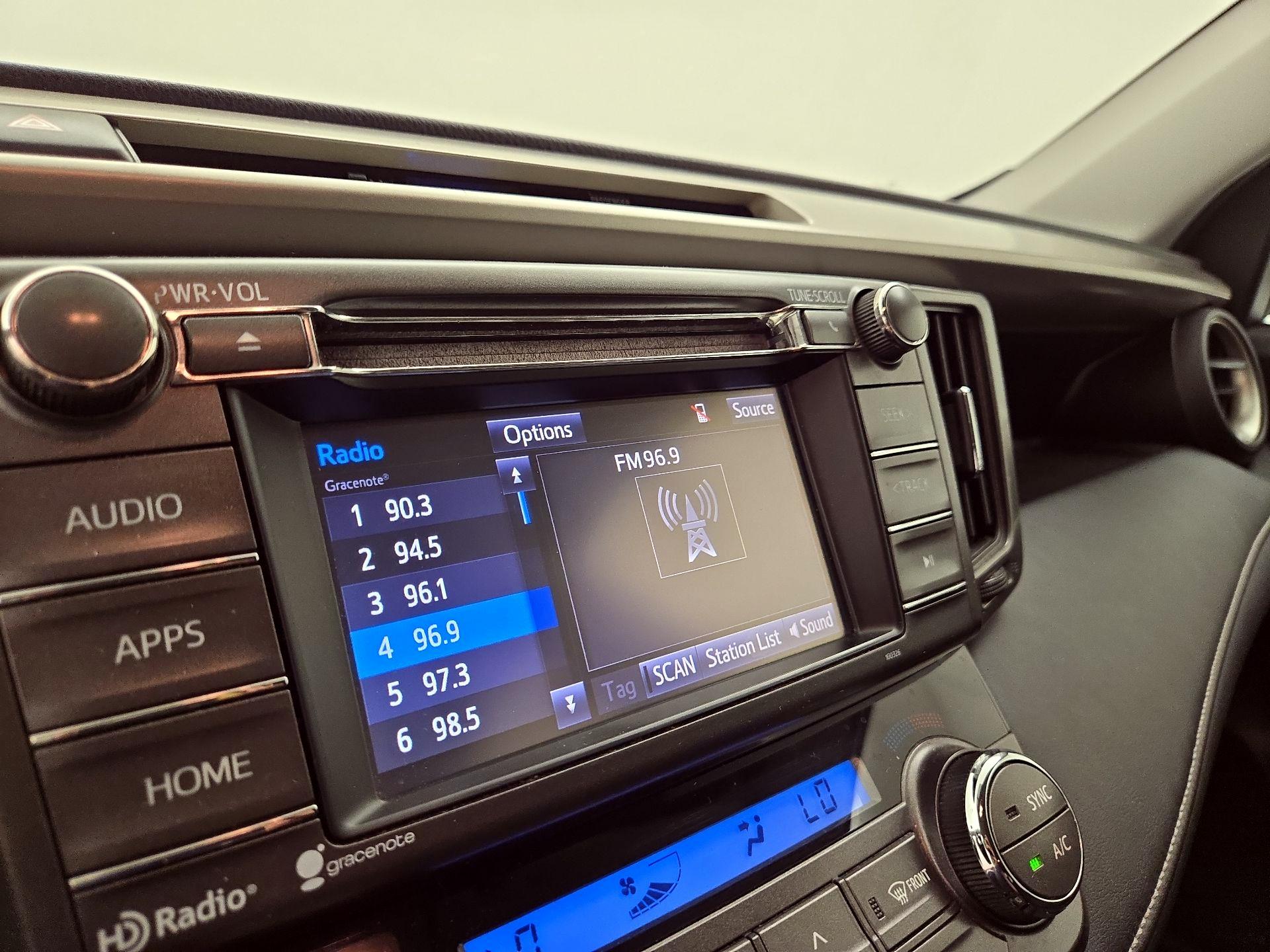 Thumbnail: 2015 Toyota RAV4 - 15