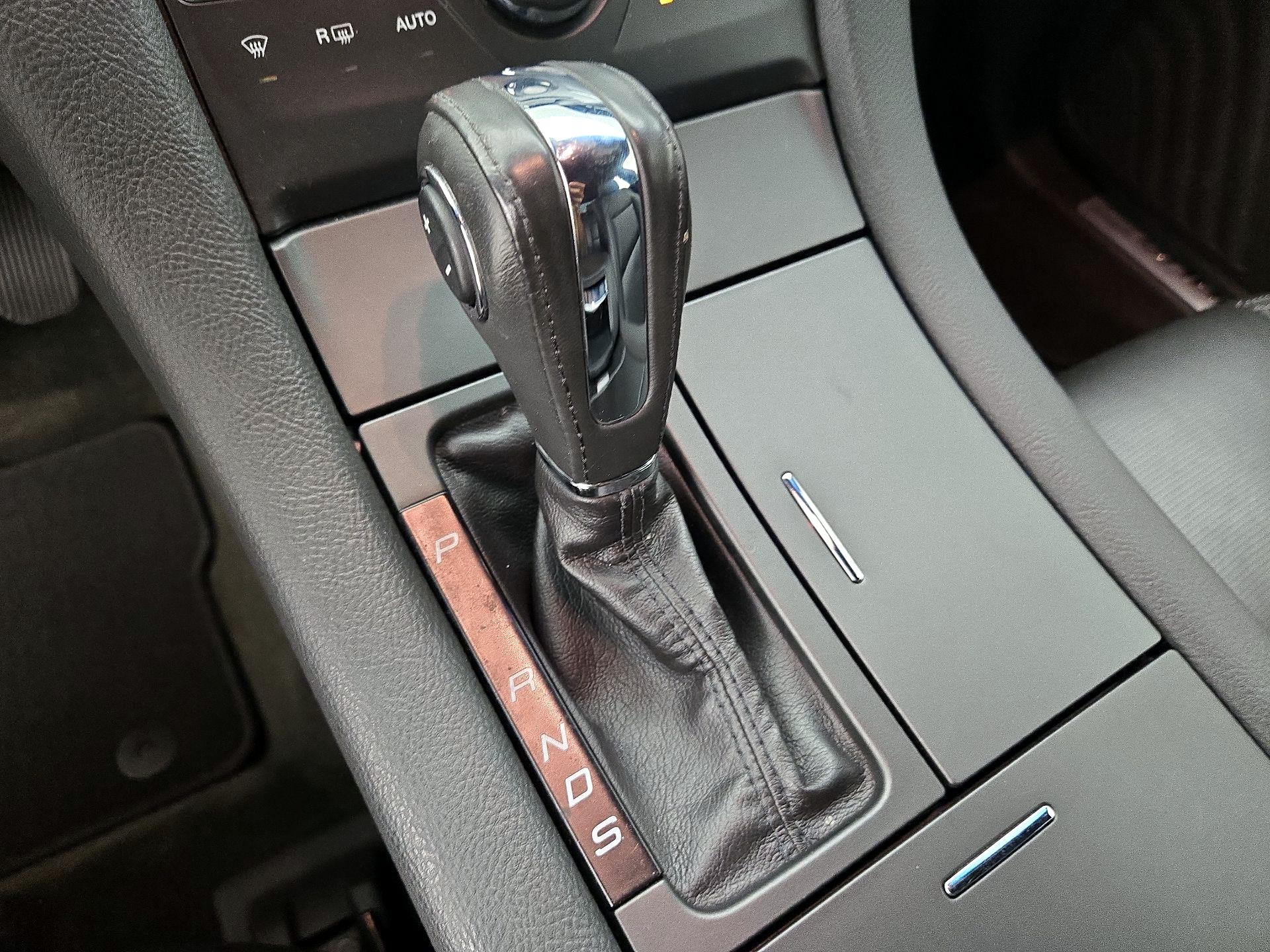 Thumbnail: 2014 Ford Taurus - 17