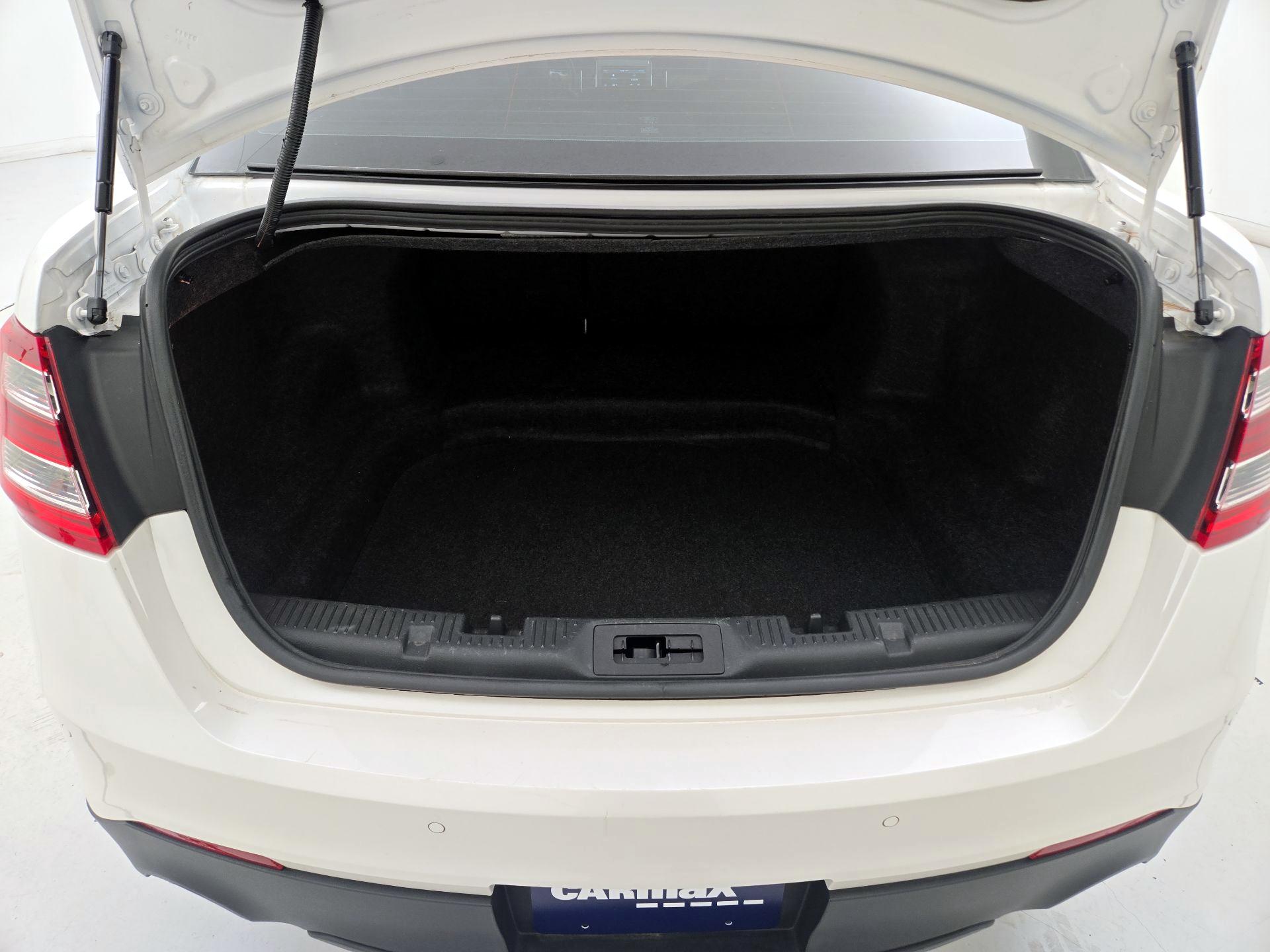 Thumbnail: 2014 Ford Taurus - 20