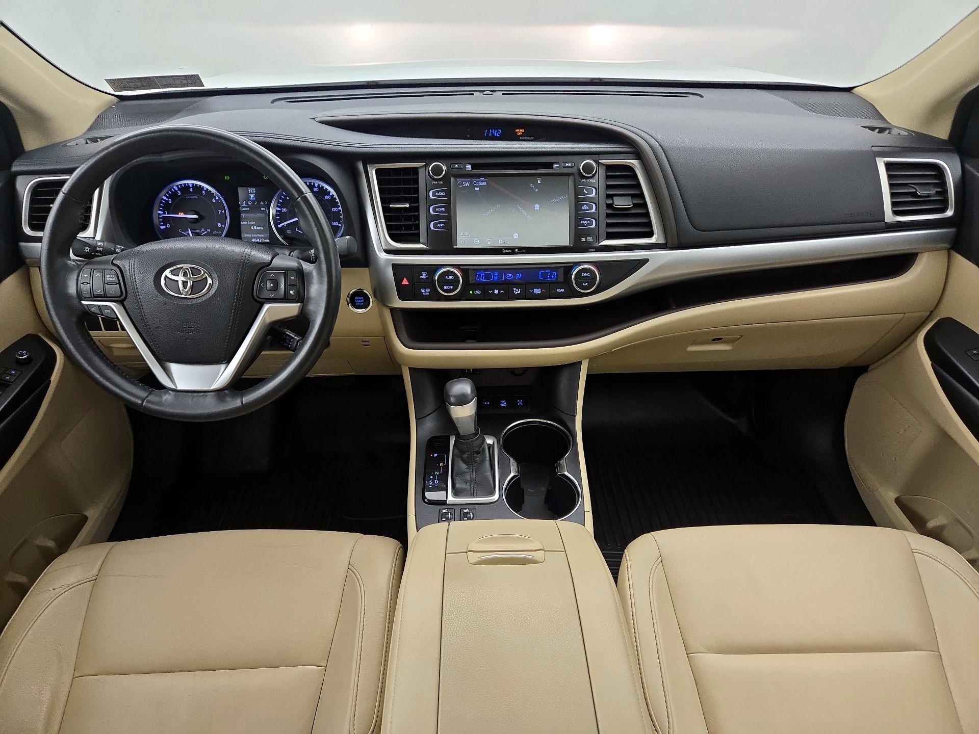 Thumbnail: 2015 Toyota Highlander - 9
