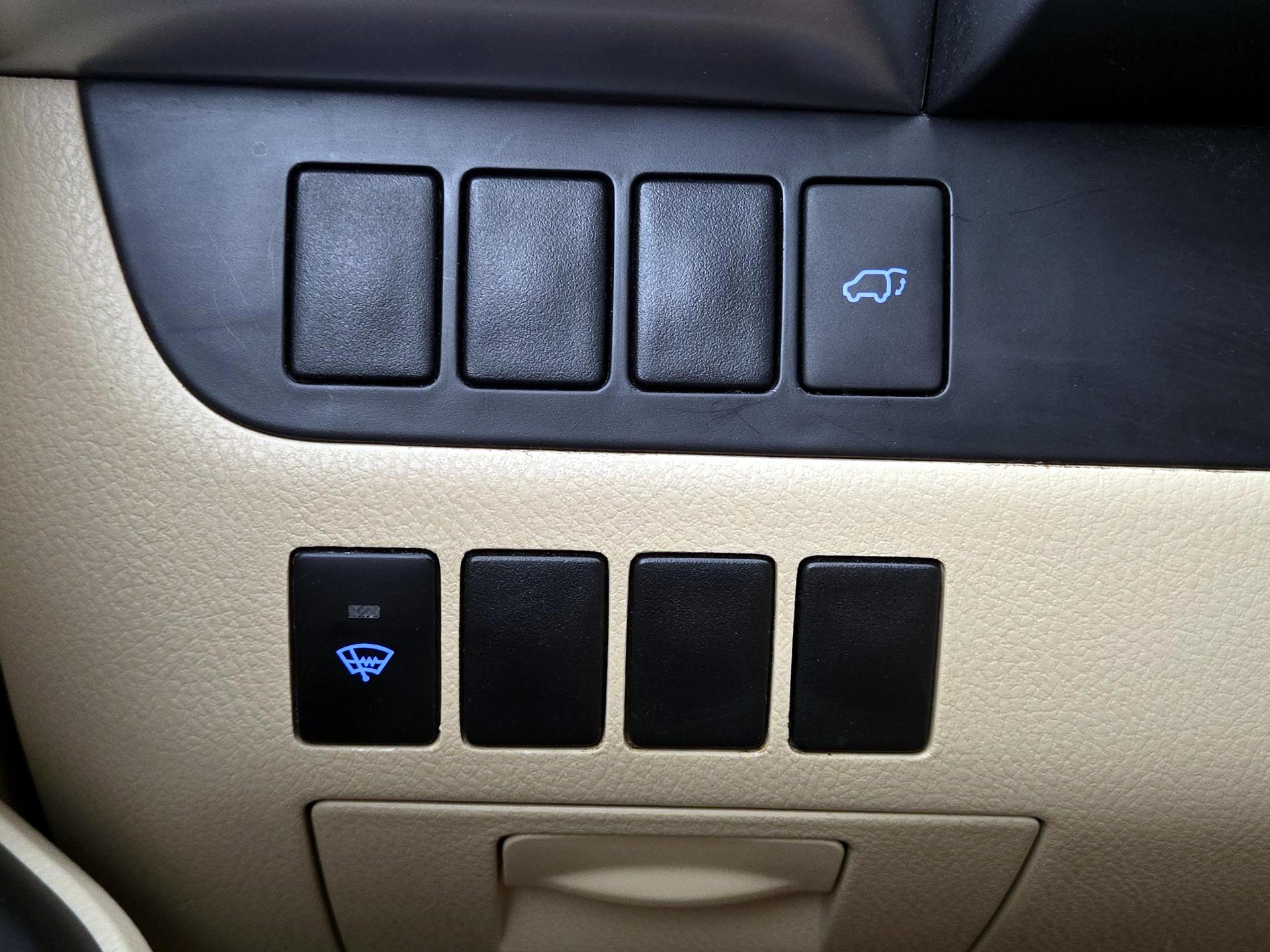 Thumbnail: 2015 Toyota Highlander - 13