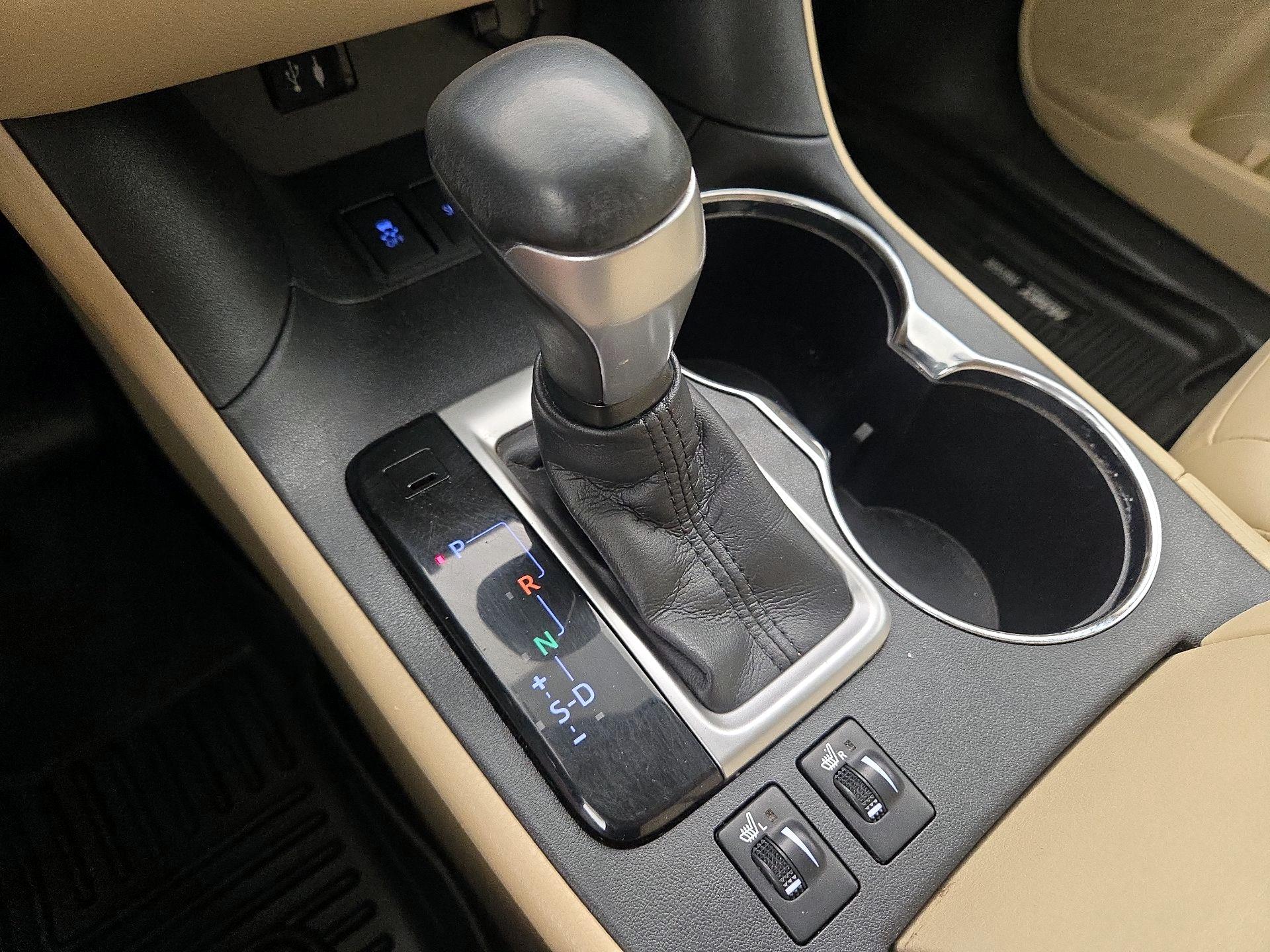 Thumbnail: 2015 Toyota Highlander - 18