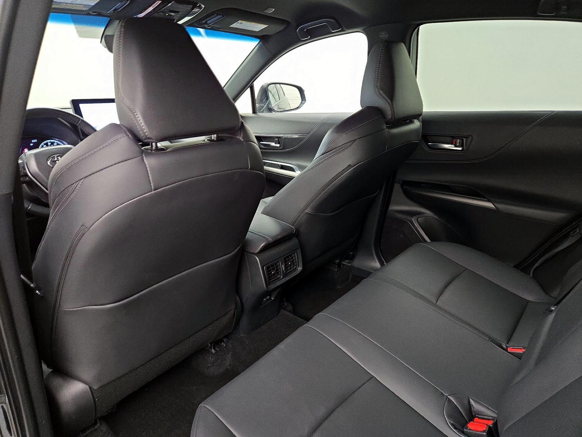 Thumbnail: 2024 Toyota Venza - 20