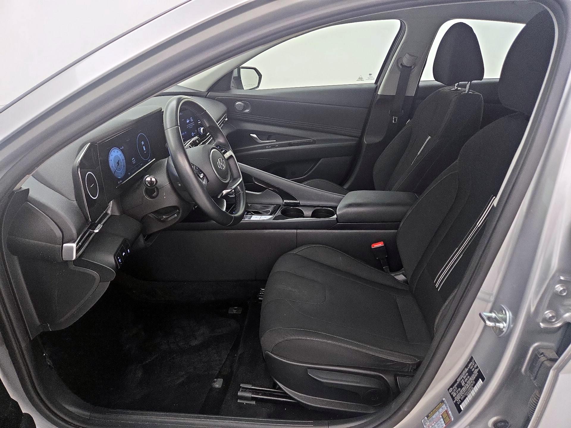 Thumbnail: 2021 Hyundai Elantra - 11