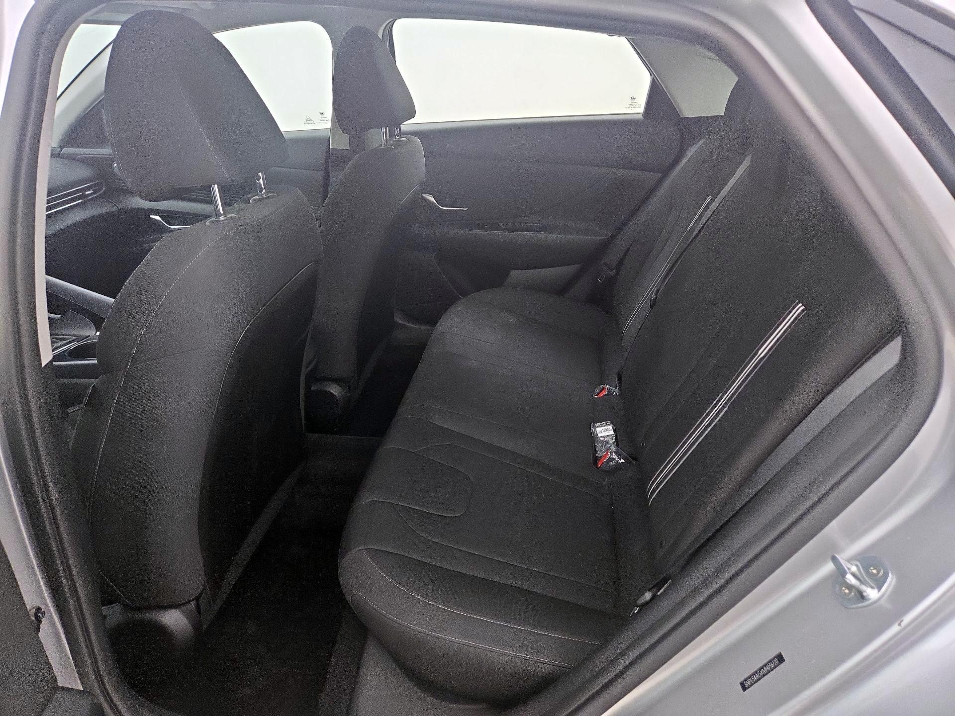 Thumbnail: 2021 Hyundai Elantra - 19