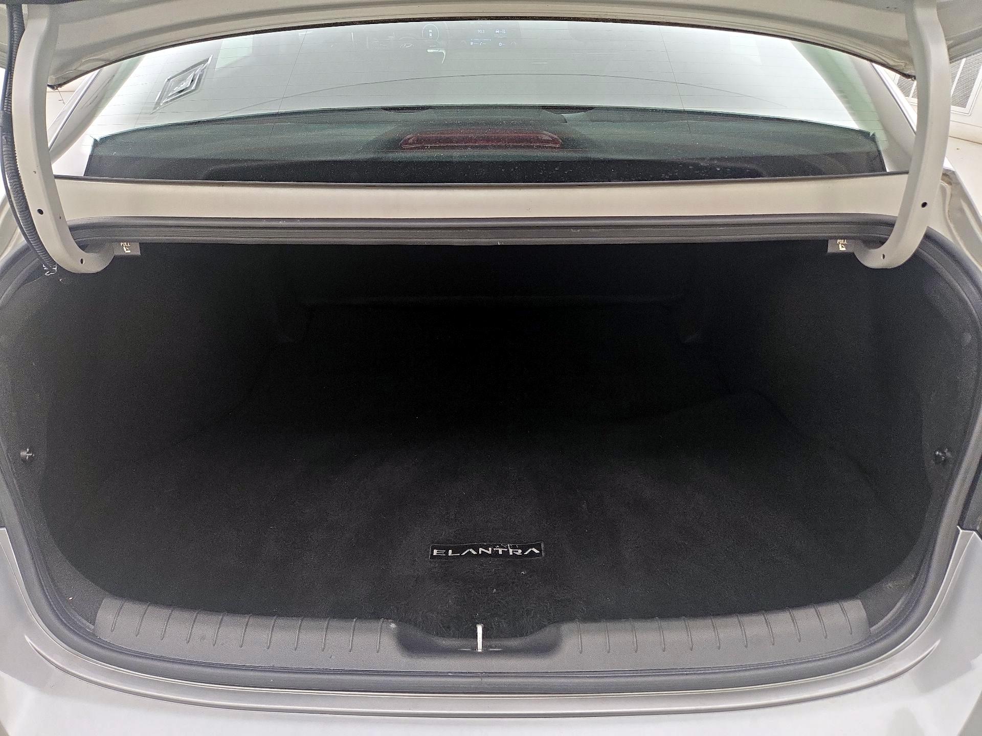 Thumbnail: 2021 Hyundai Elantra - 20