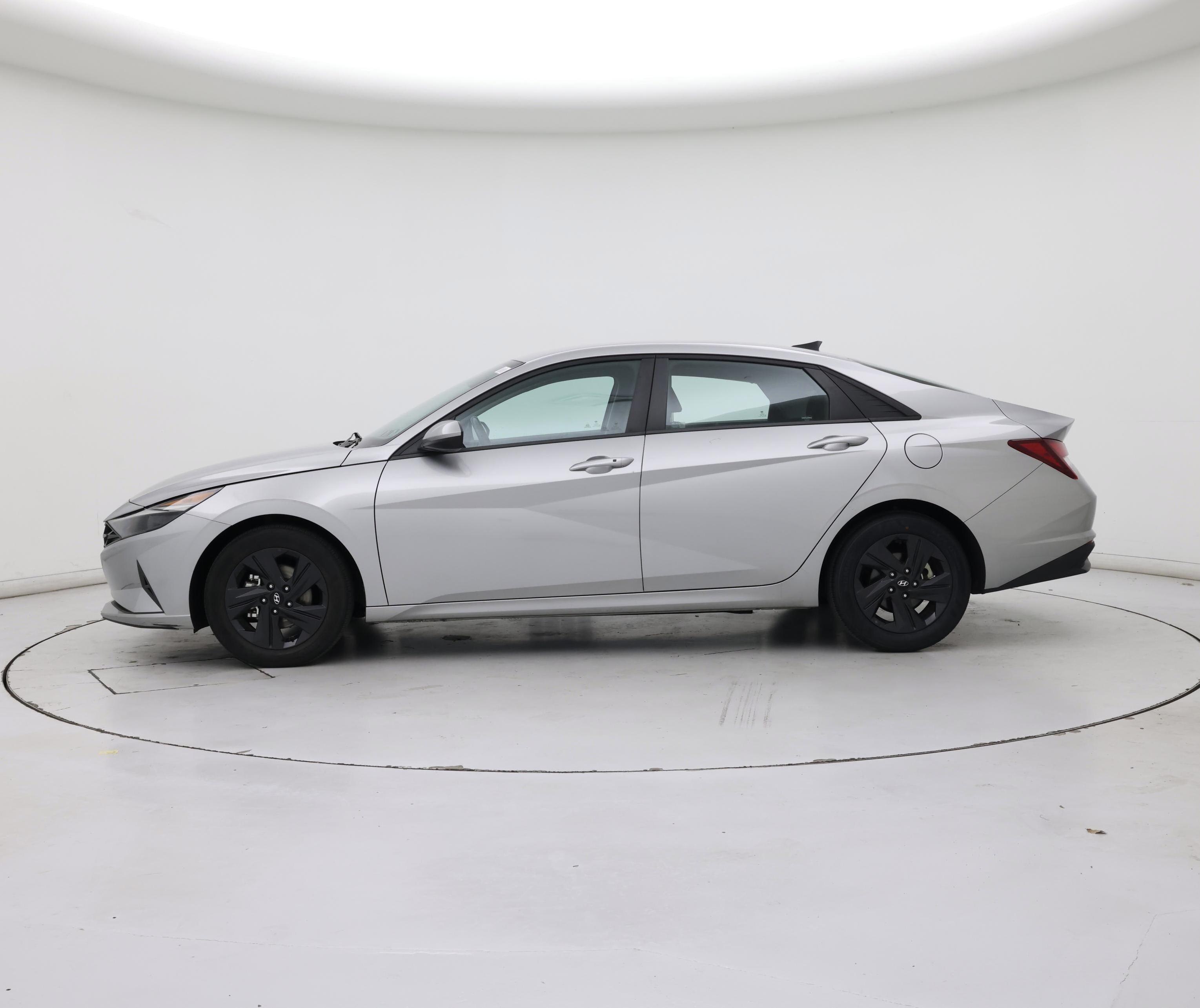 Thumbnail: 2021 Hyundai Elantra - 3