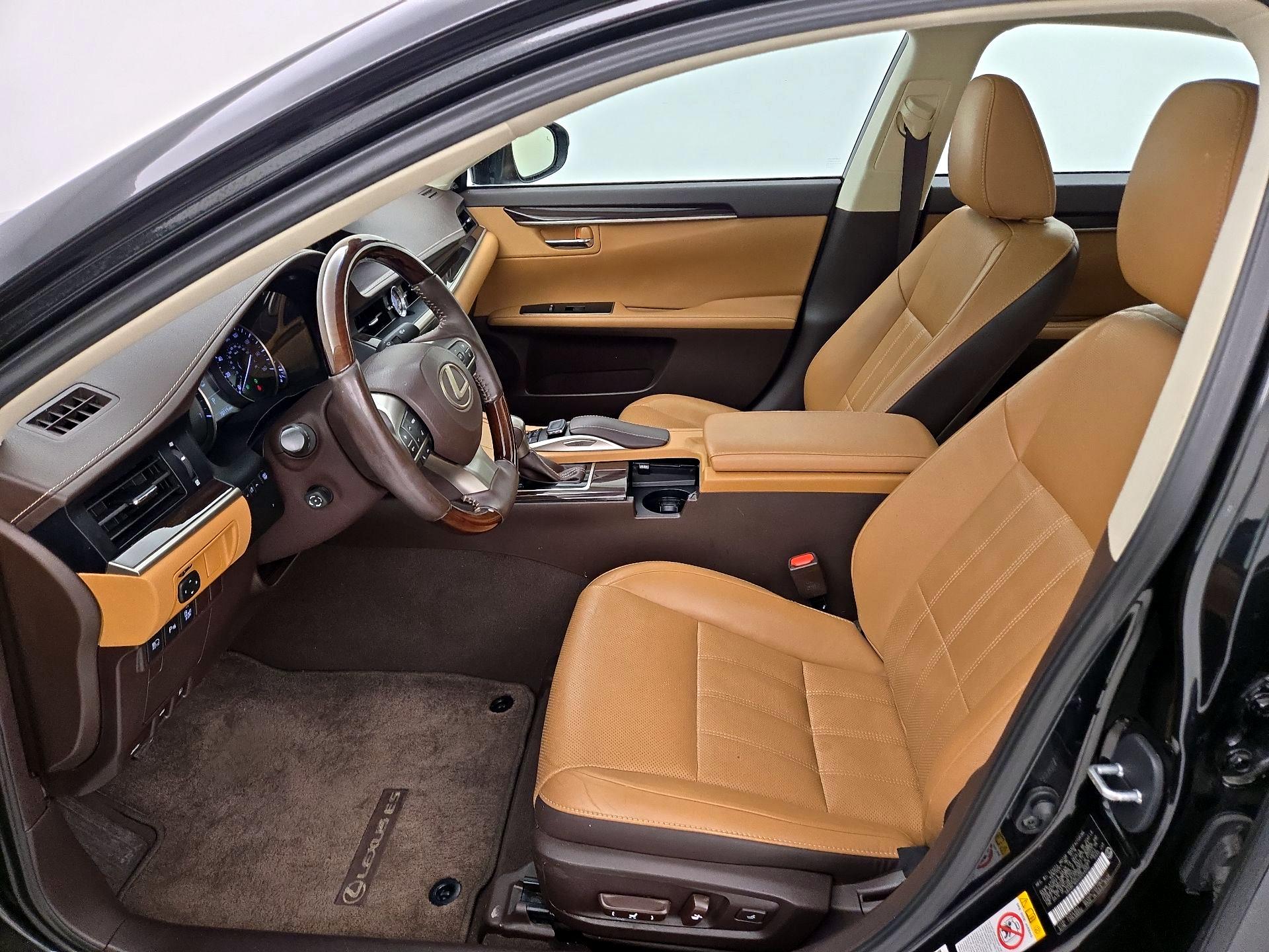 Thumbnail: 2017 Lexus ES - 11