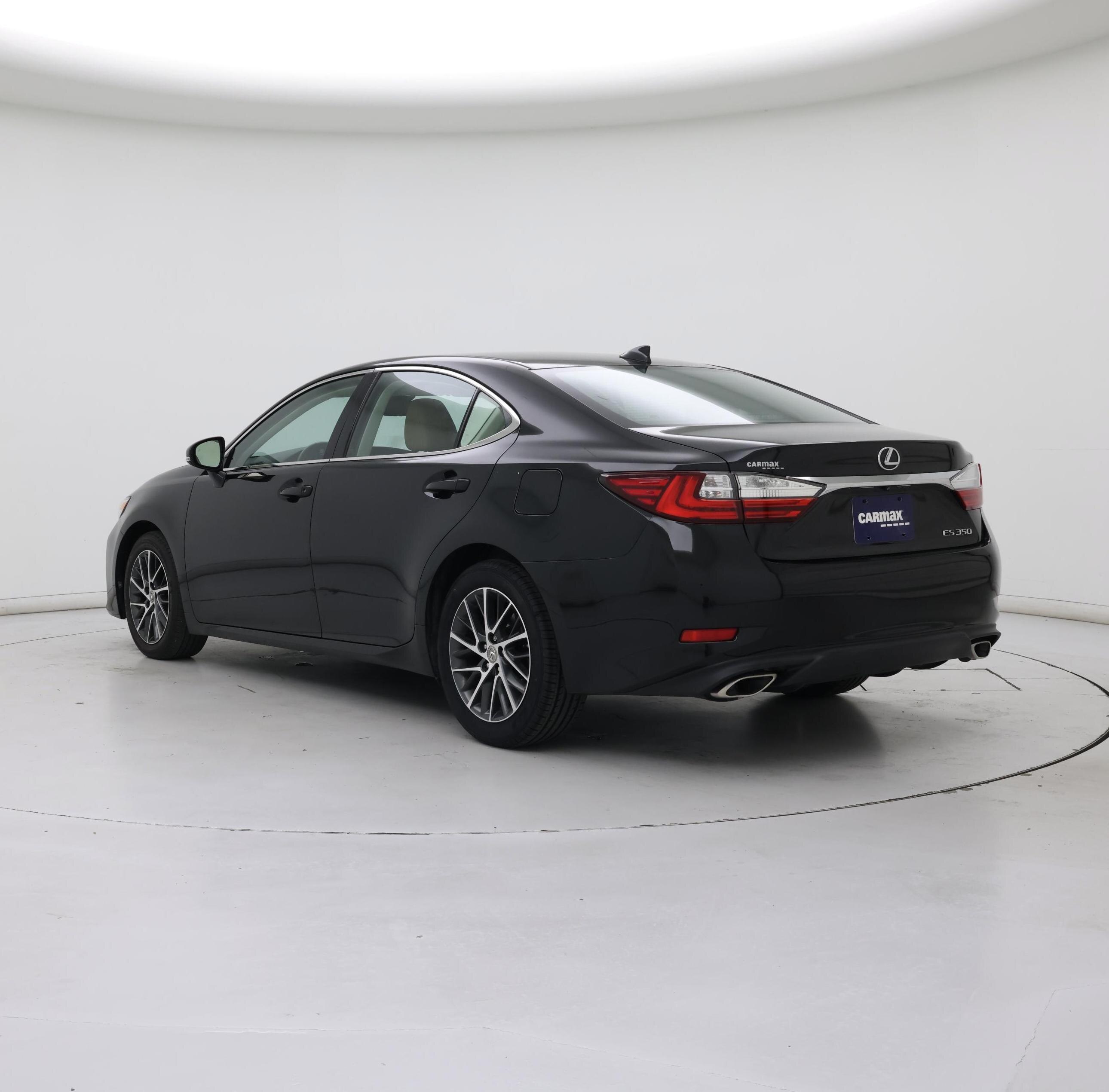 Thumbnail: 2017 Lexus ES - 2