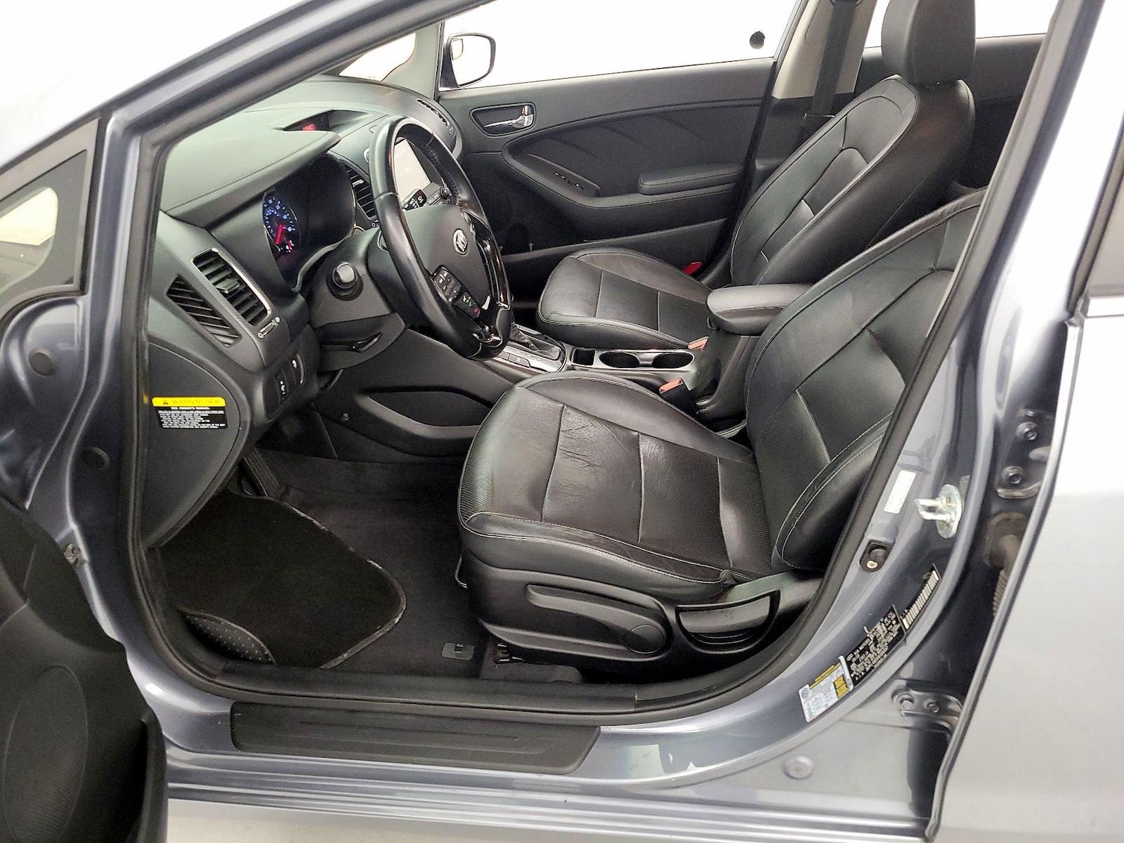 2017 Kia Forte EX - Photo 12