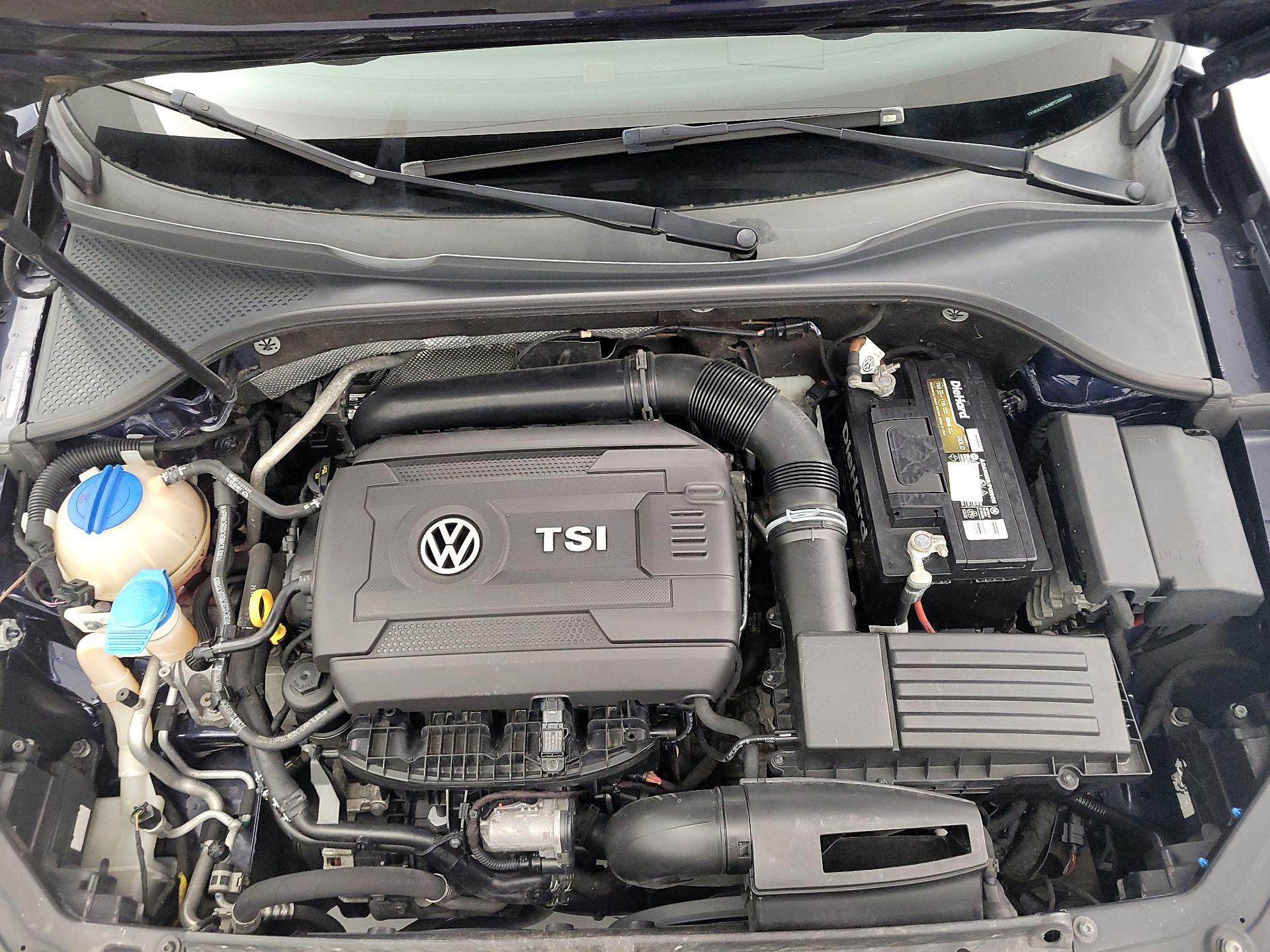 Thumbnail: 2015 Volkswagen Passat - 20