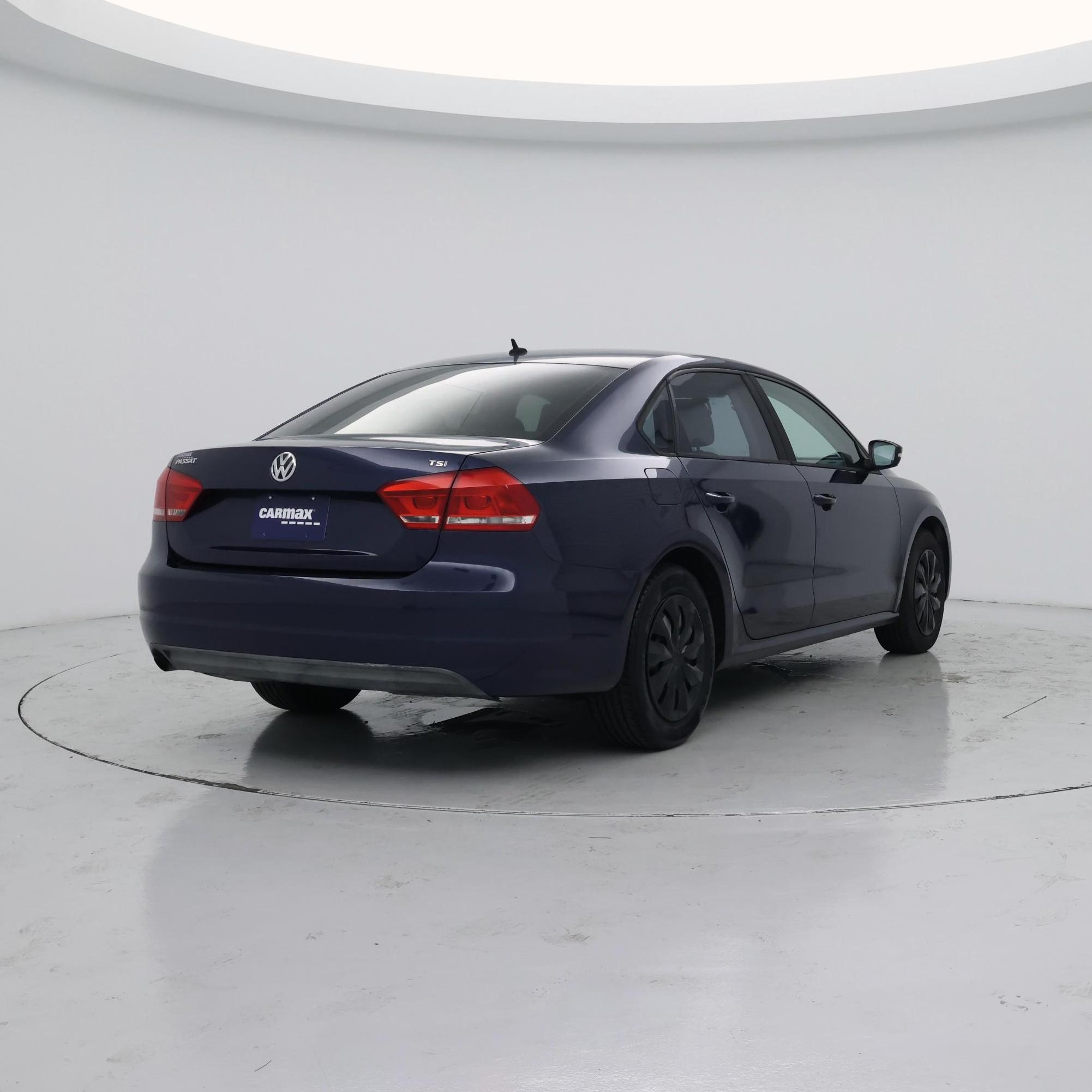 Thumbnail: 2015 Volkswagen Passat - 8