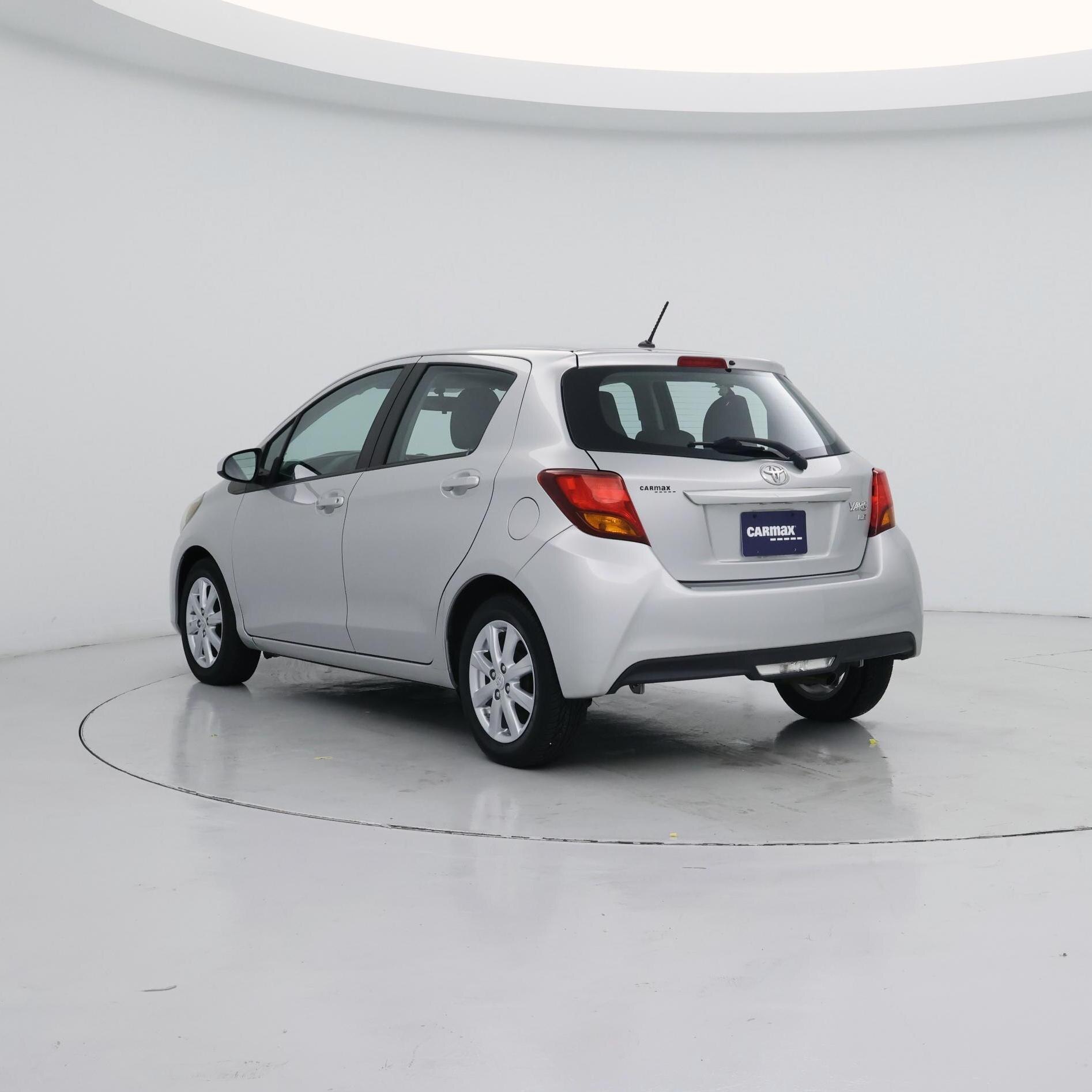 Thumbnail: 2015 Toyota Yaris - 2