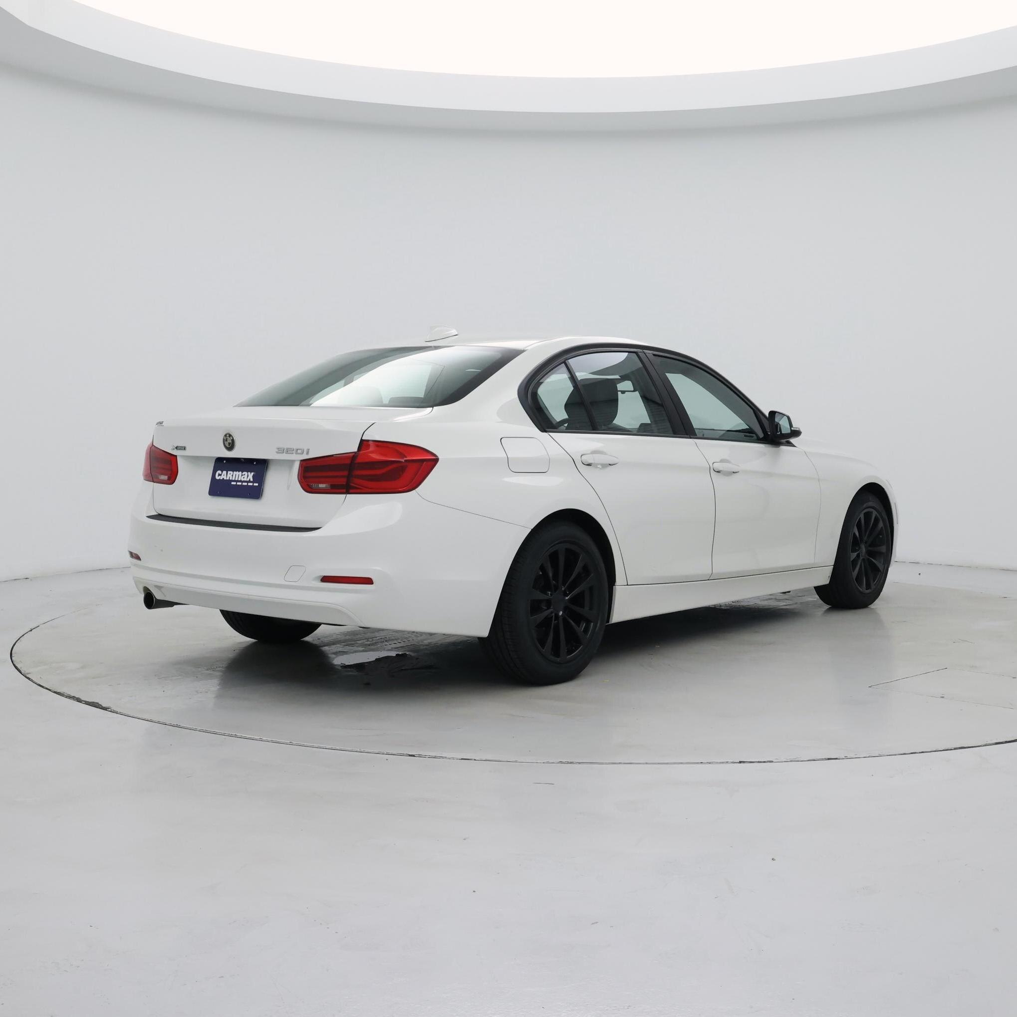 Thumbnail: 2018 BMW 3 Series - 8