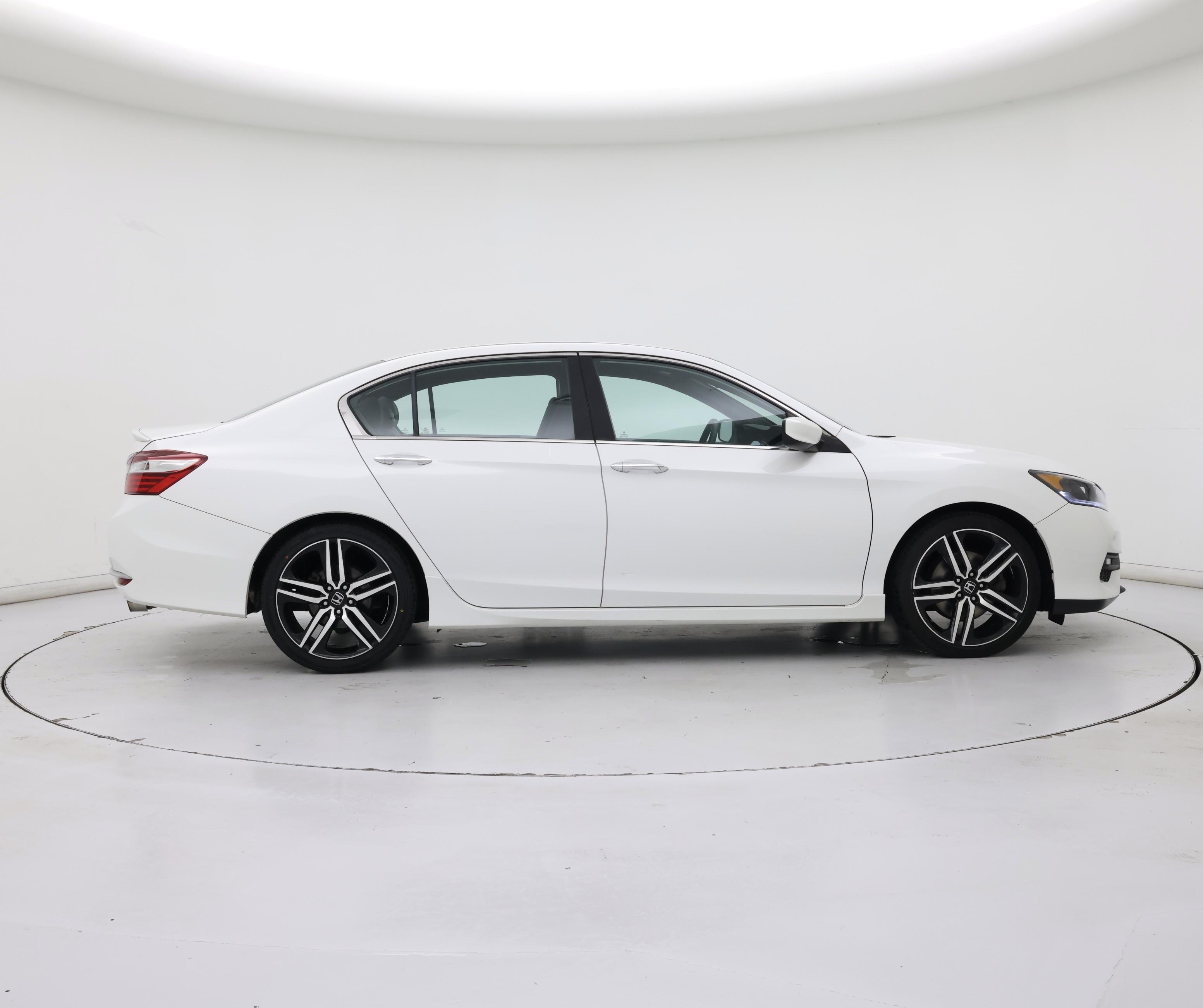 Thumbnail: 2017 Honda Accord - 7