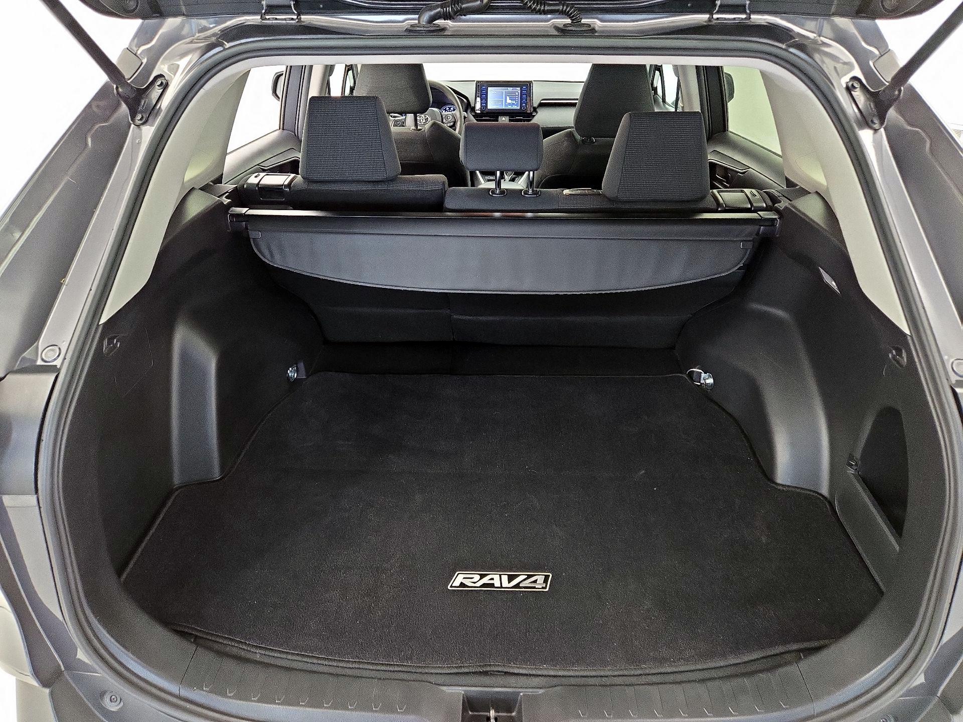 Thumbnail: 2019 Toyota RAV4 - 20