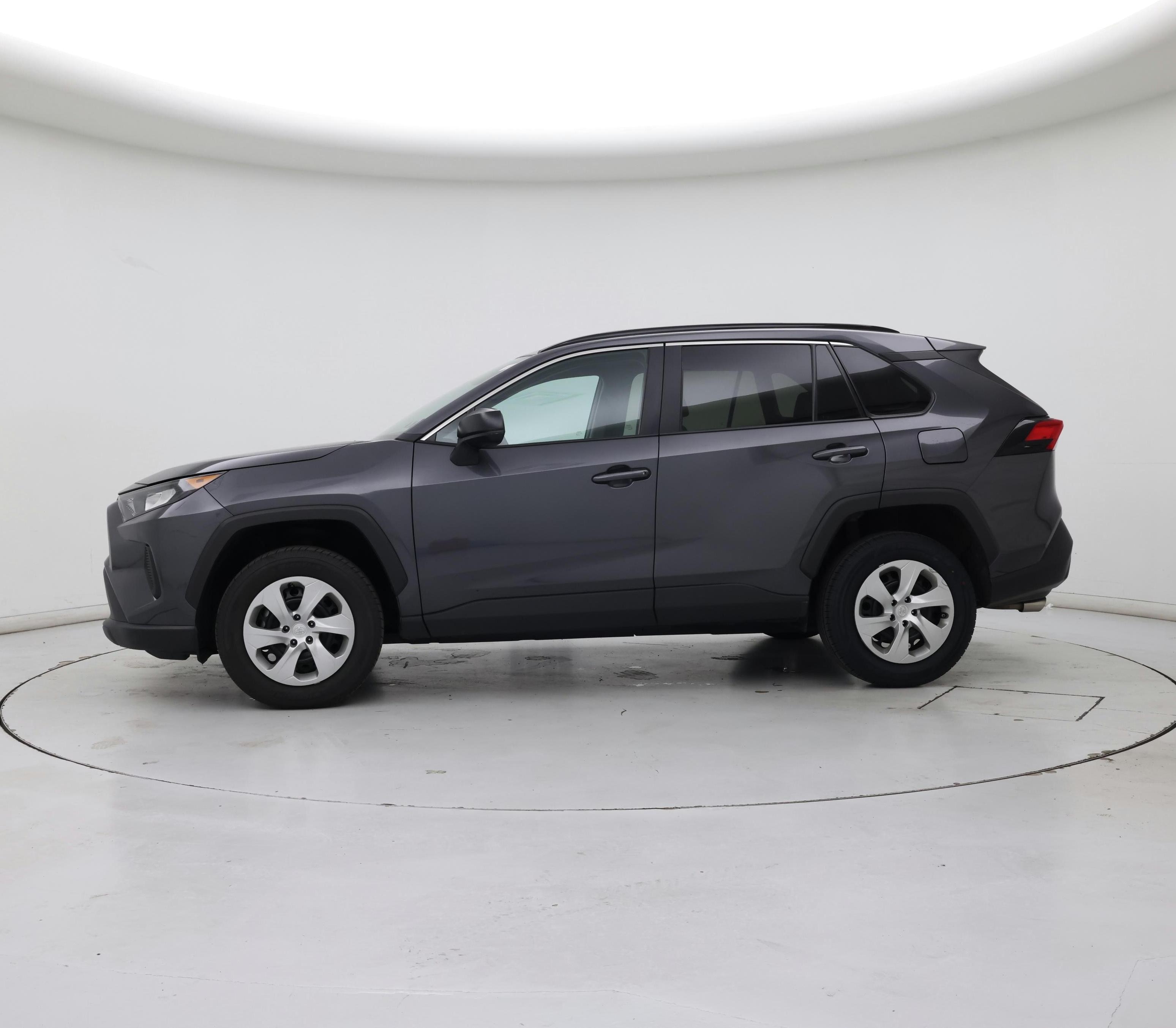 Thumbnail: 2019 Toyota RAV4 - 3