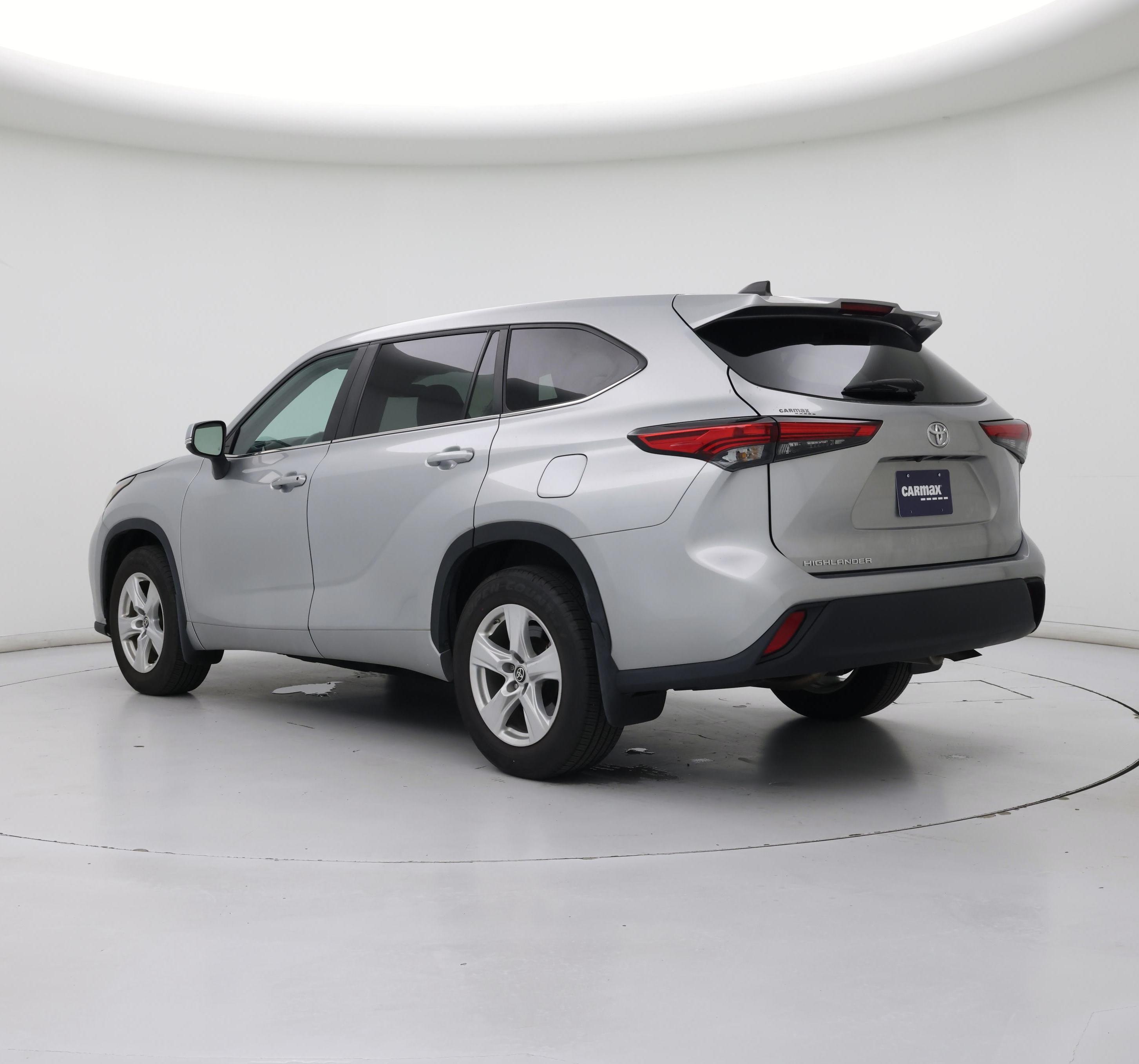 Thumbnail: 2023 Toyota Highlander - 2