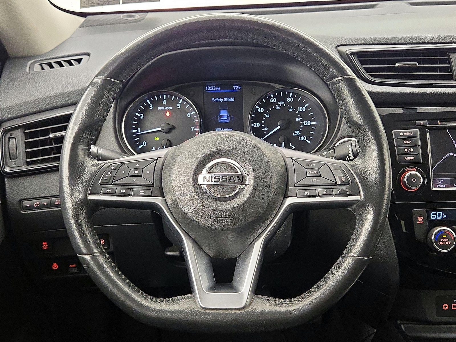 2018 Nissan Rogue SV - Photo 11