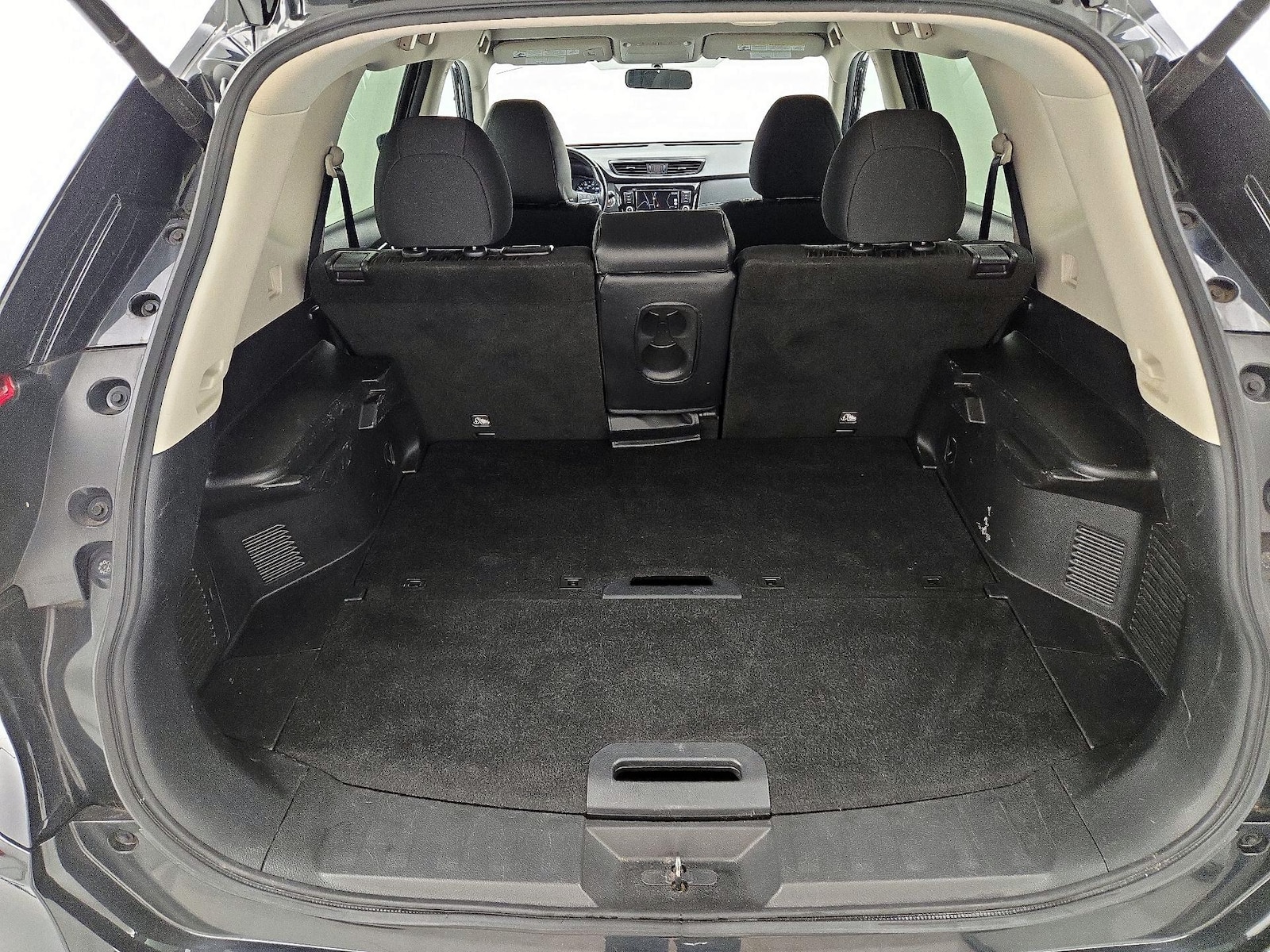 2018 Nissan Rogue SV - Photo 22