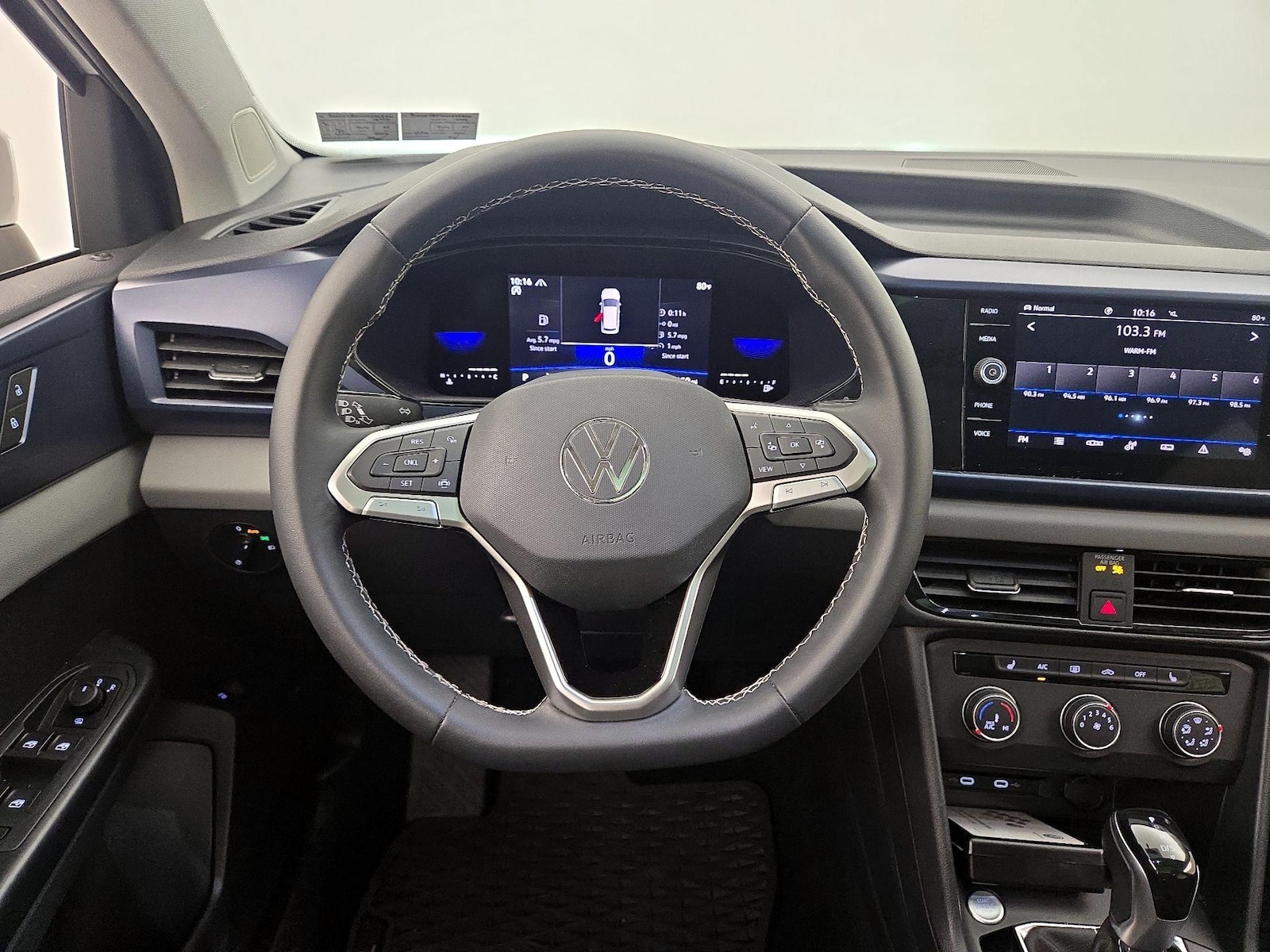 2022 Volkswagen Taos SE - Photo 11