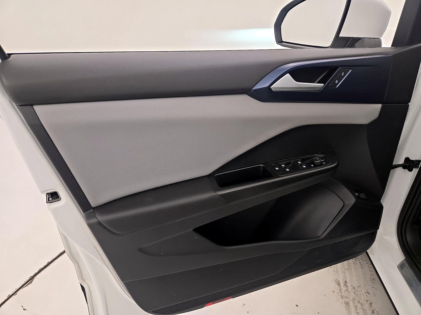 2022 Volkswagen Taos SE - Photo 13