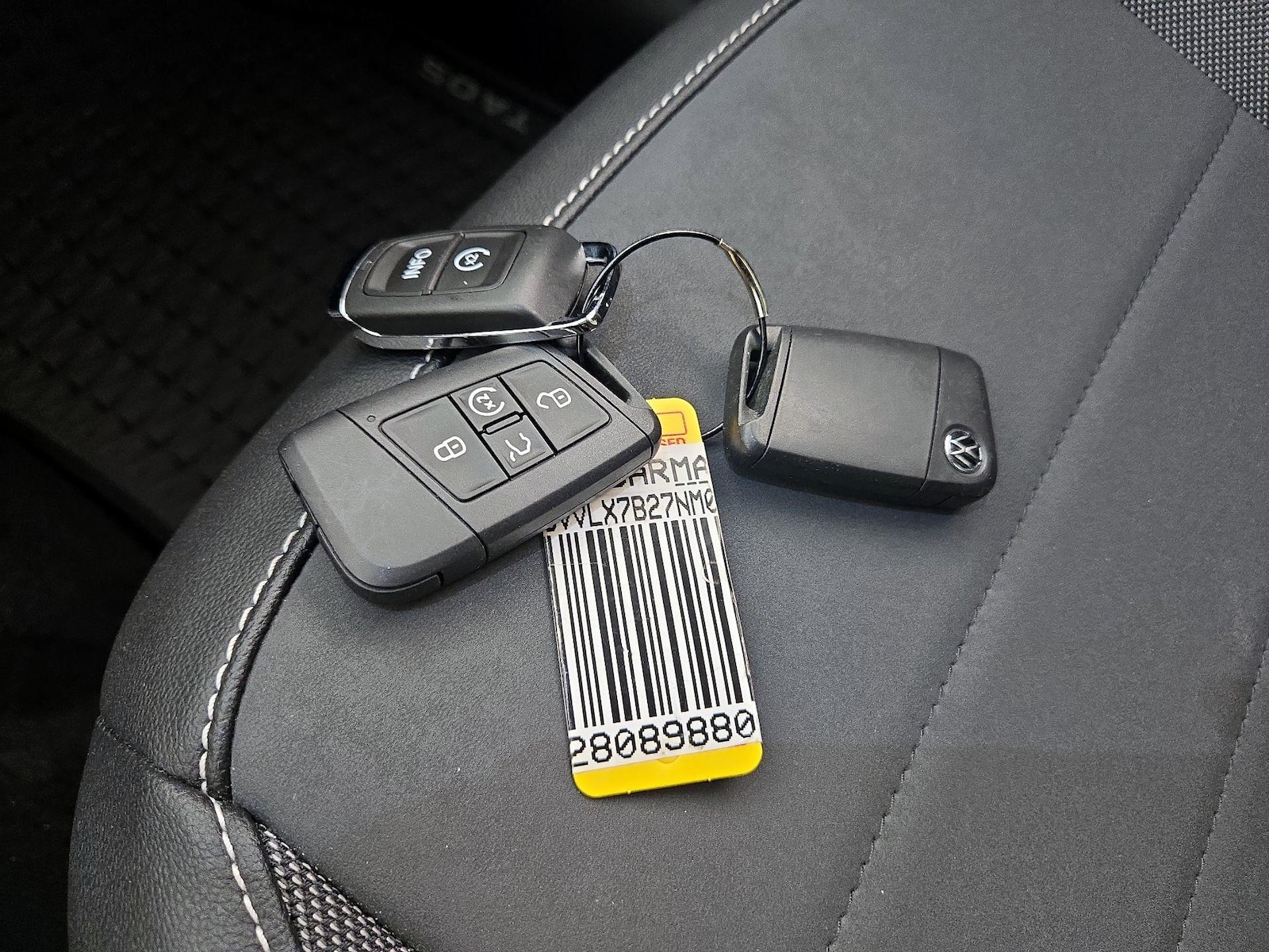 2022 Volkswagen Taos SE - Photo 23