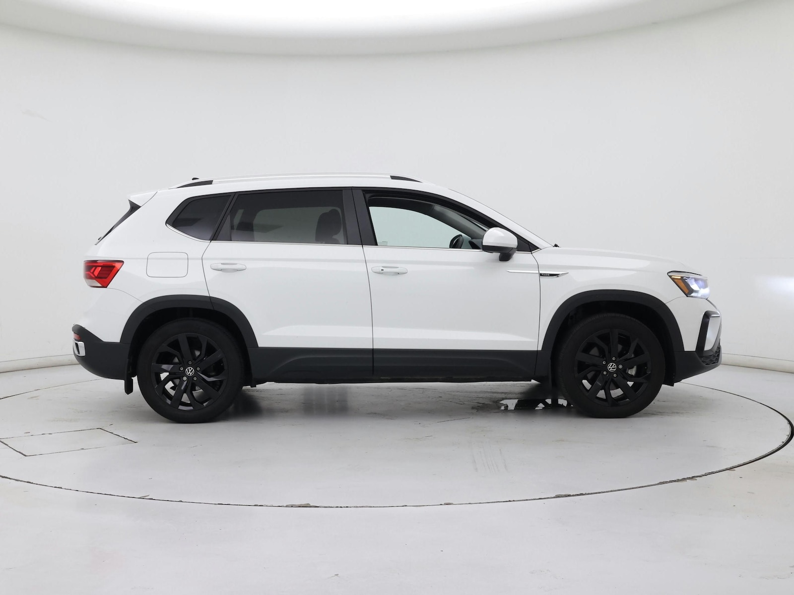 2022 Volkswagen Taos SE - Photo 8