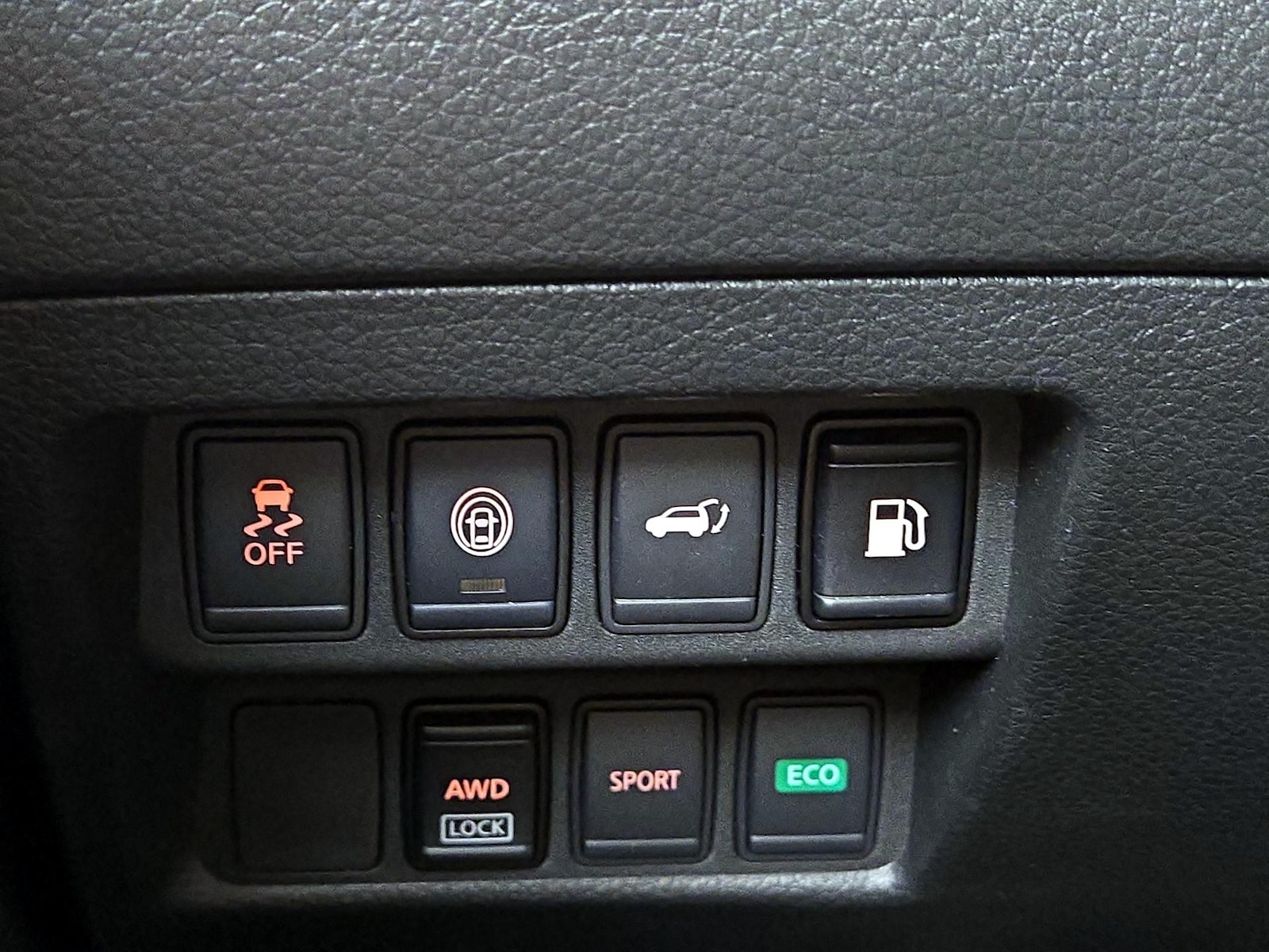 2020 Nissan Rogue SV - Photo 14