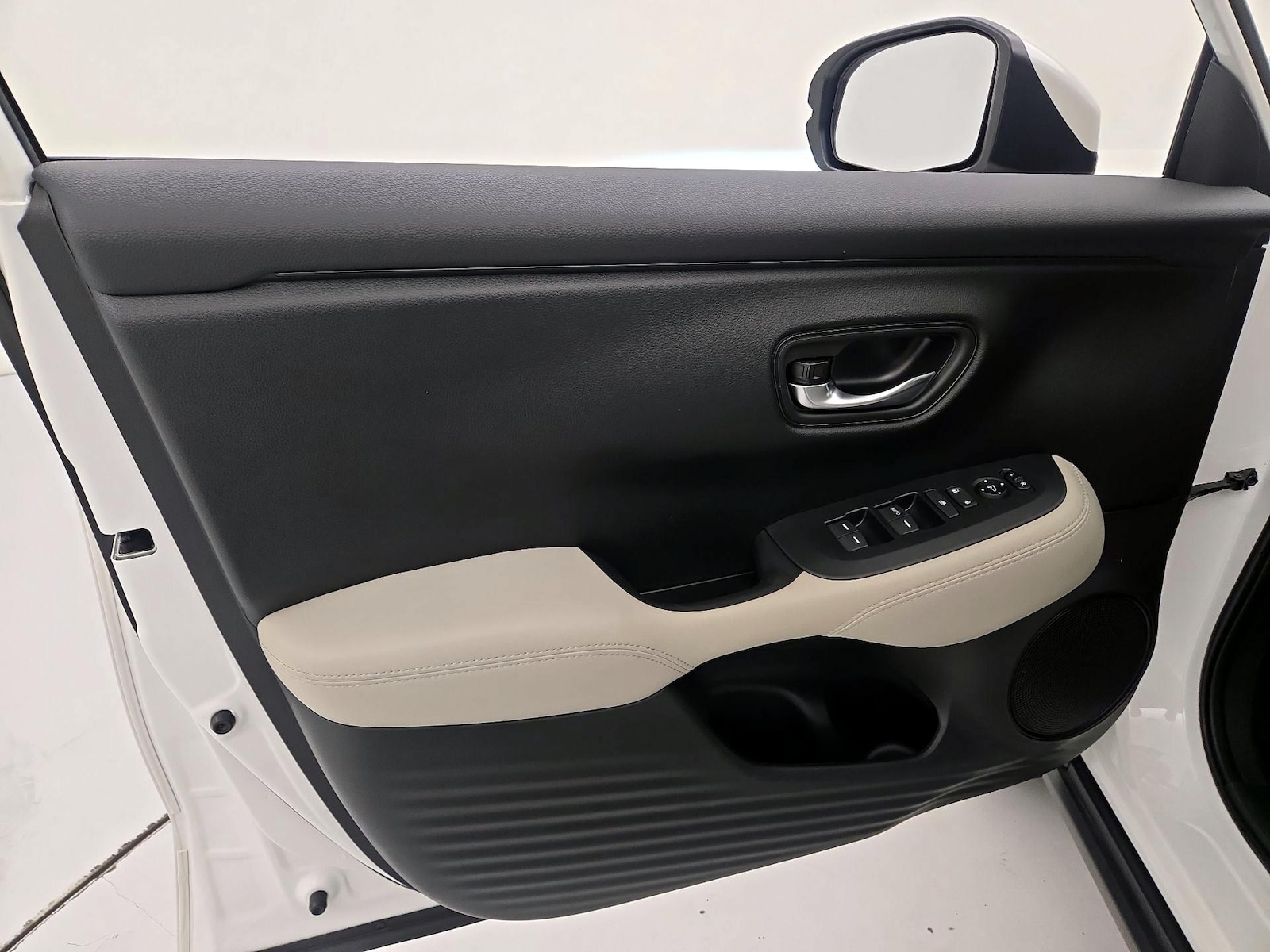 2026 Honda HR-V LX - Photo 13