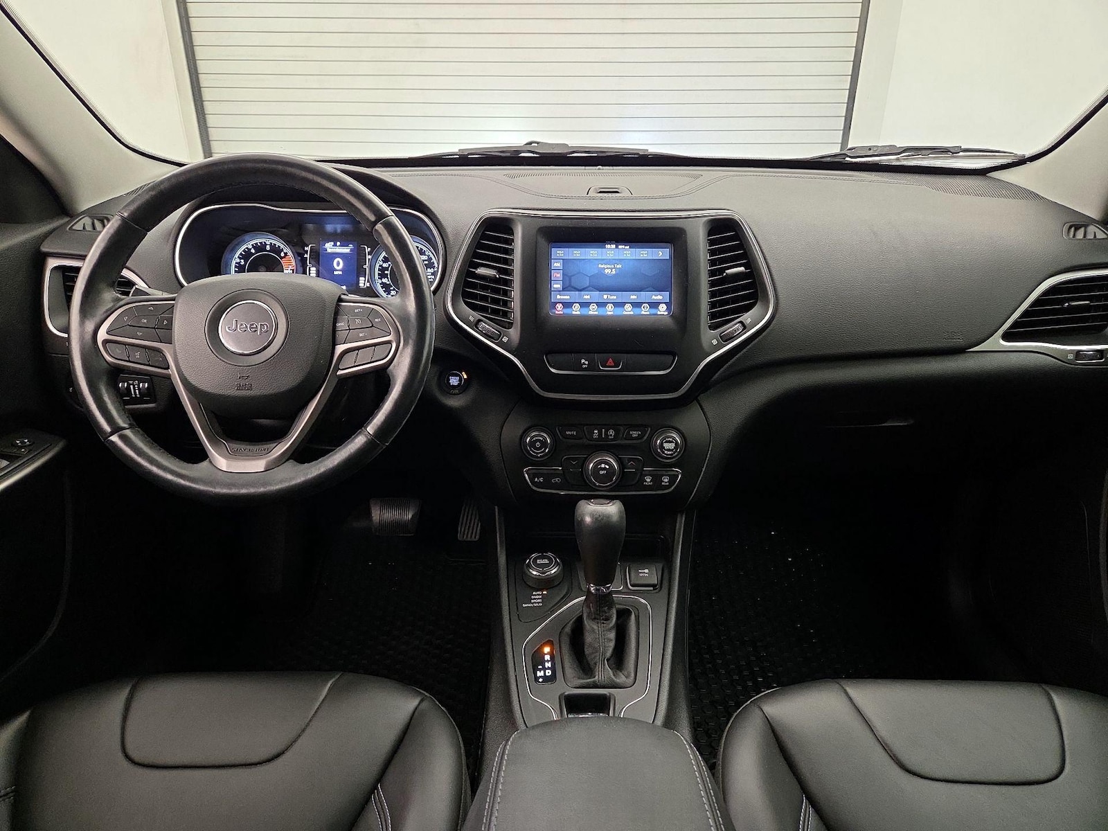 2020 Jeep Cherokee Latitude Plus - Photo 10