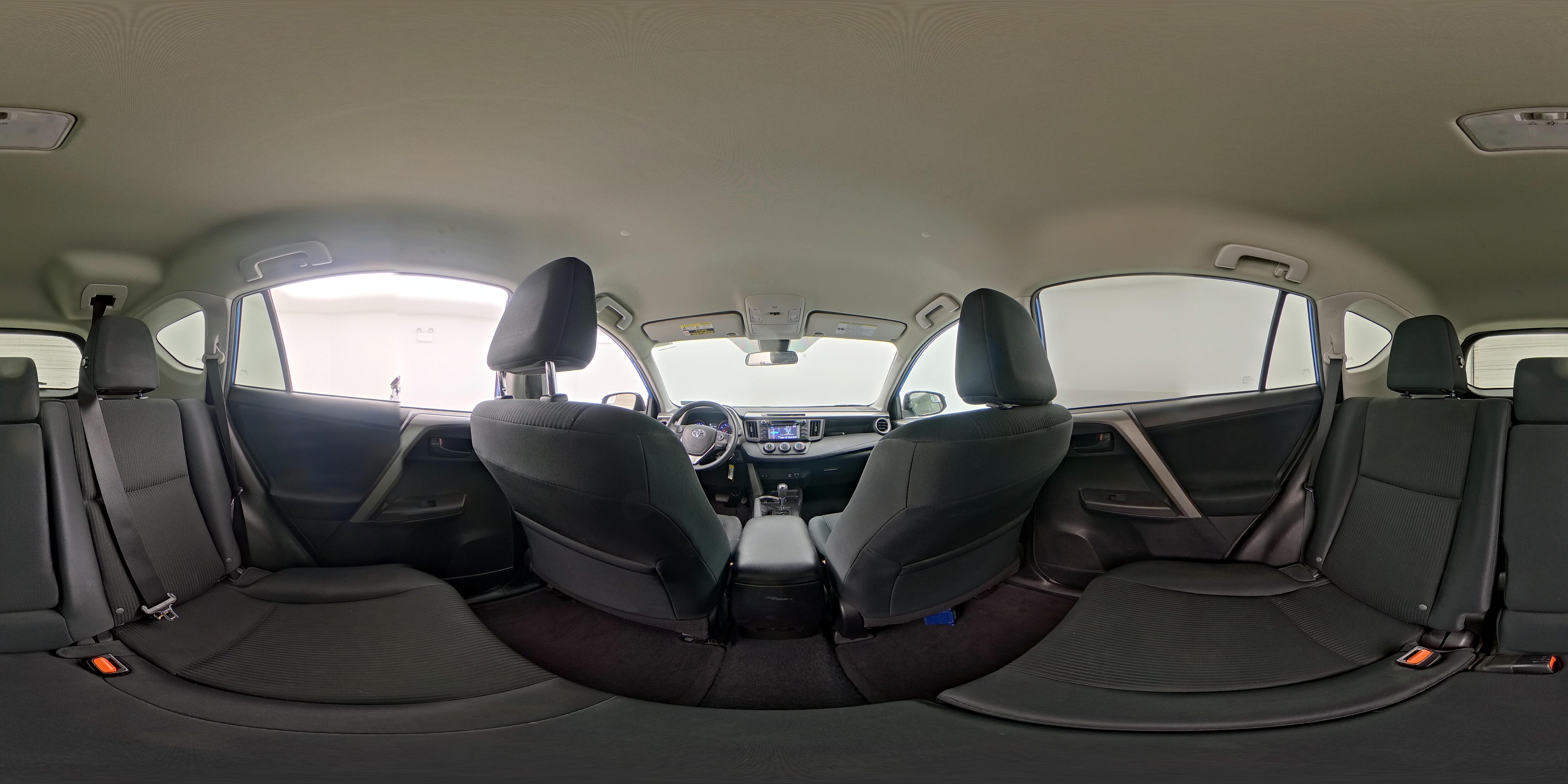 2017 Toyota RAV4 LE - Photo 24