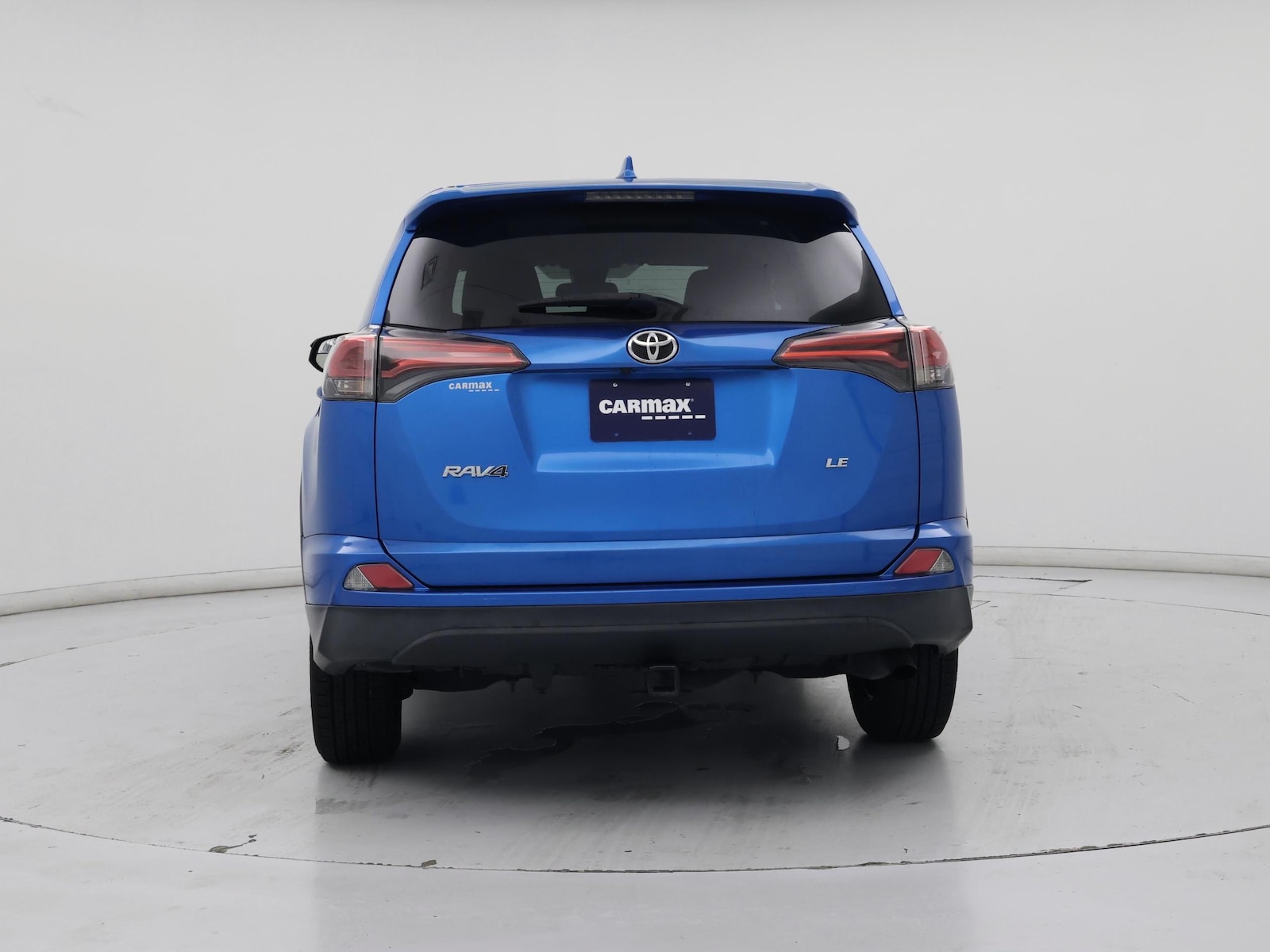 2017 Toyota RAV4 LE - Photo 7