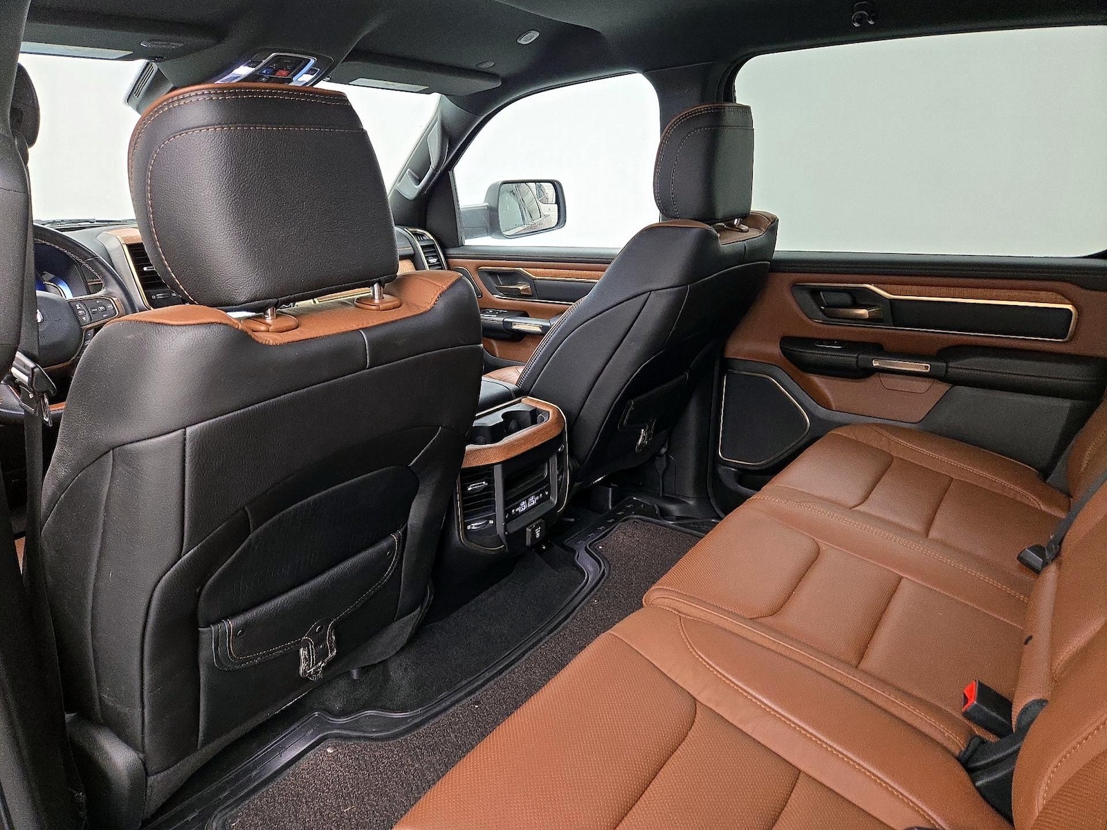 Rear A/C Seat(s)