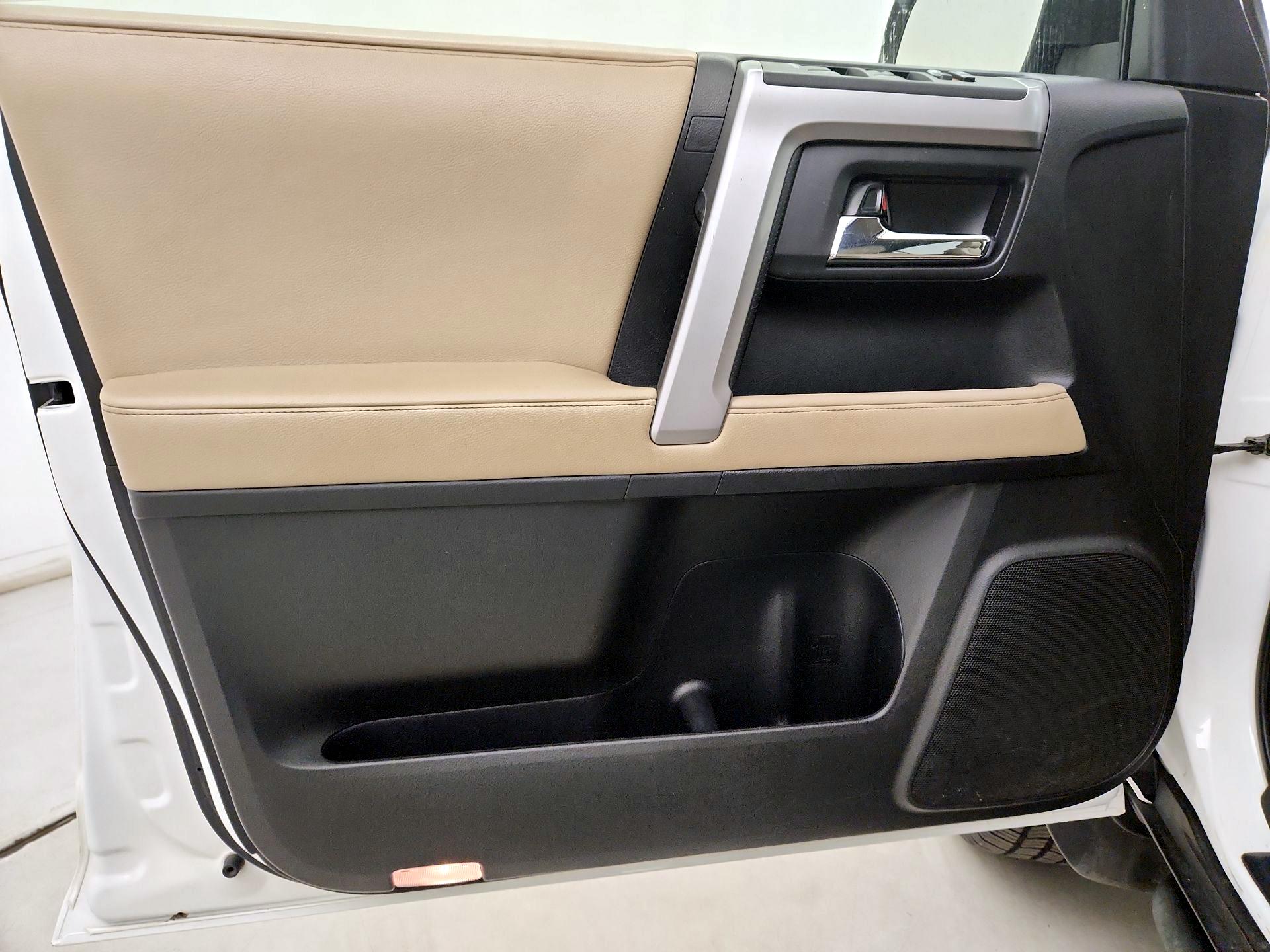 Thumbnail: 2017 Toyota 4Runner - 12