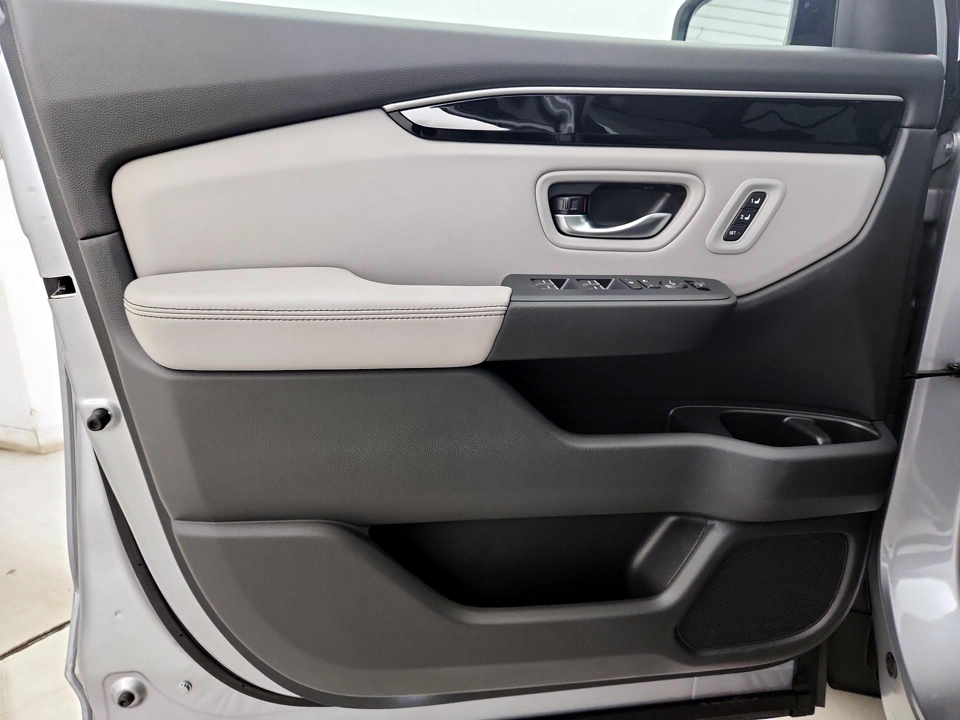 Thumbnail: 2025 Honda Pilot - 12