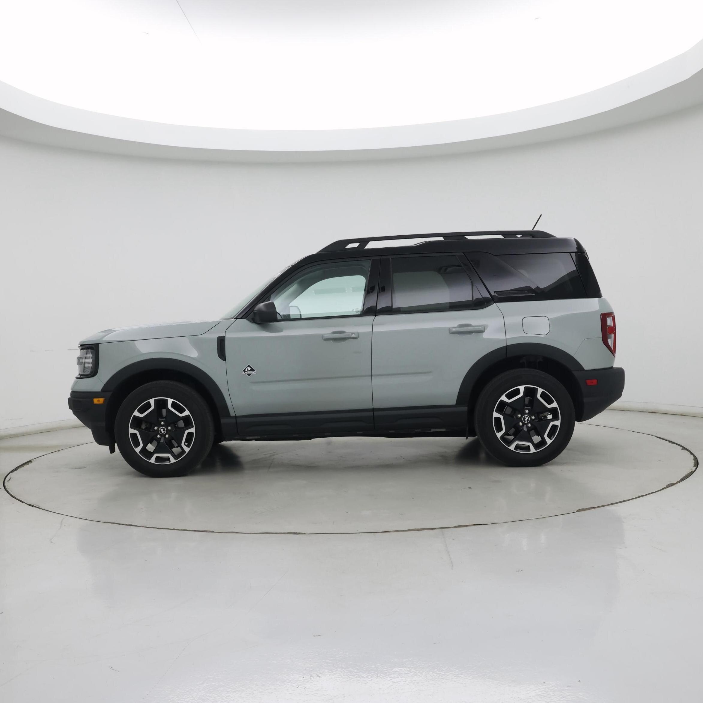 Thumbnail: 2022 Ford Bronco Sport - 3