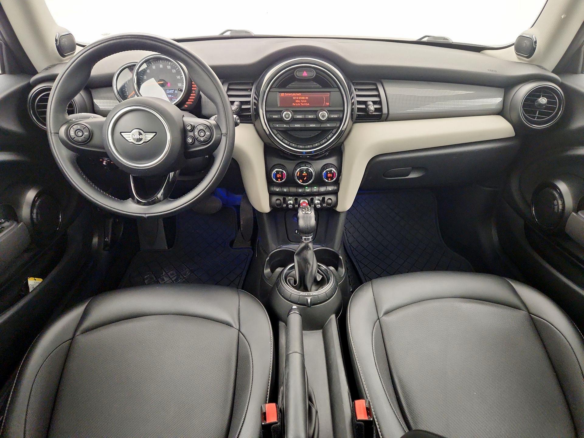 Thumbnail: 2016 MINI Cooper Hardtop - 9