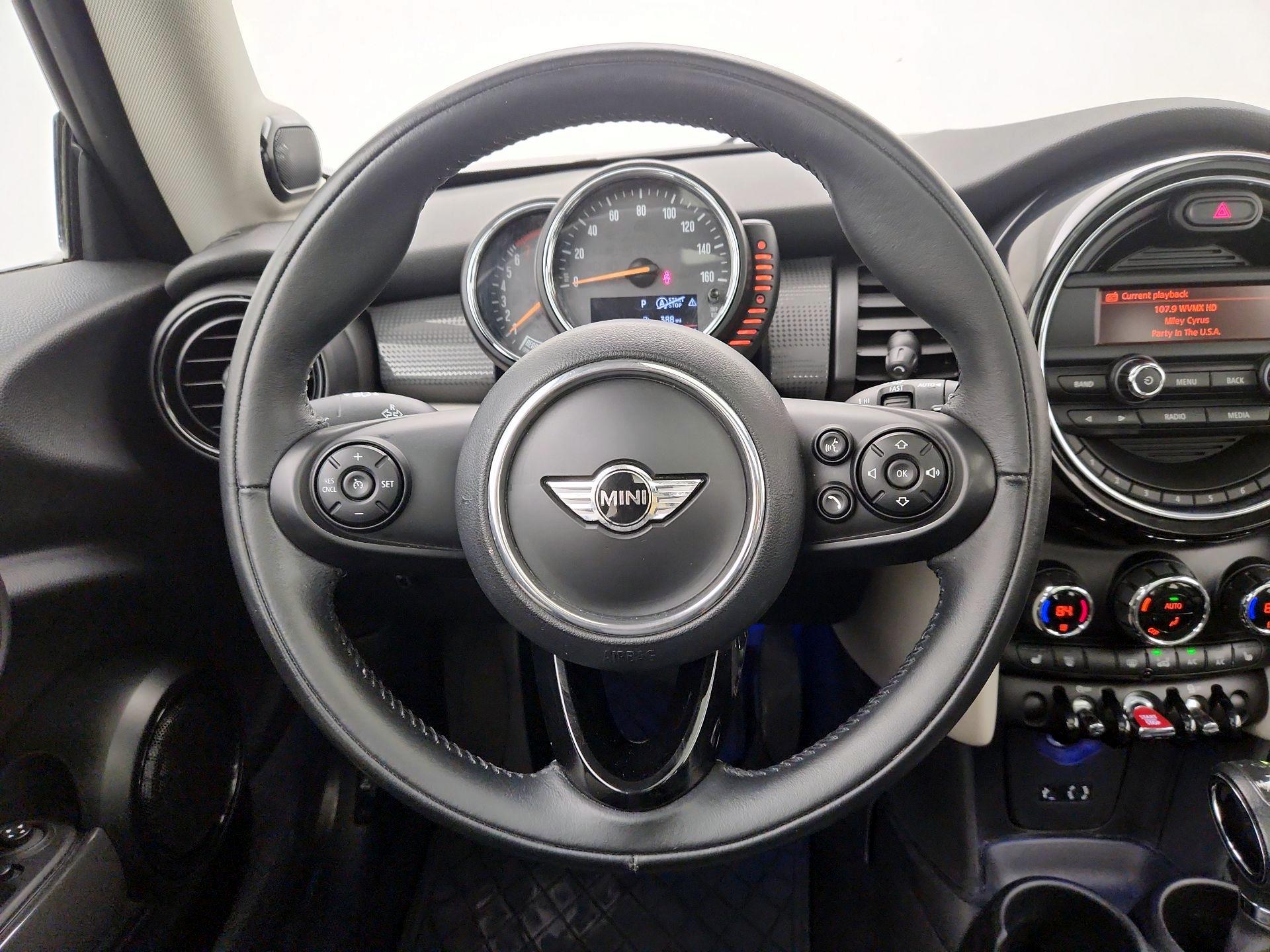 Thumbnail: 2016 MINI Cooper Hardtop - 10