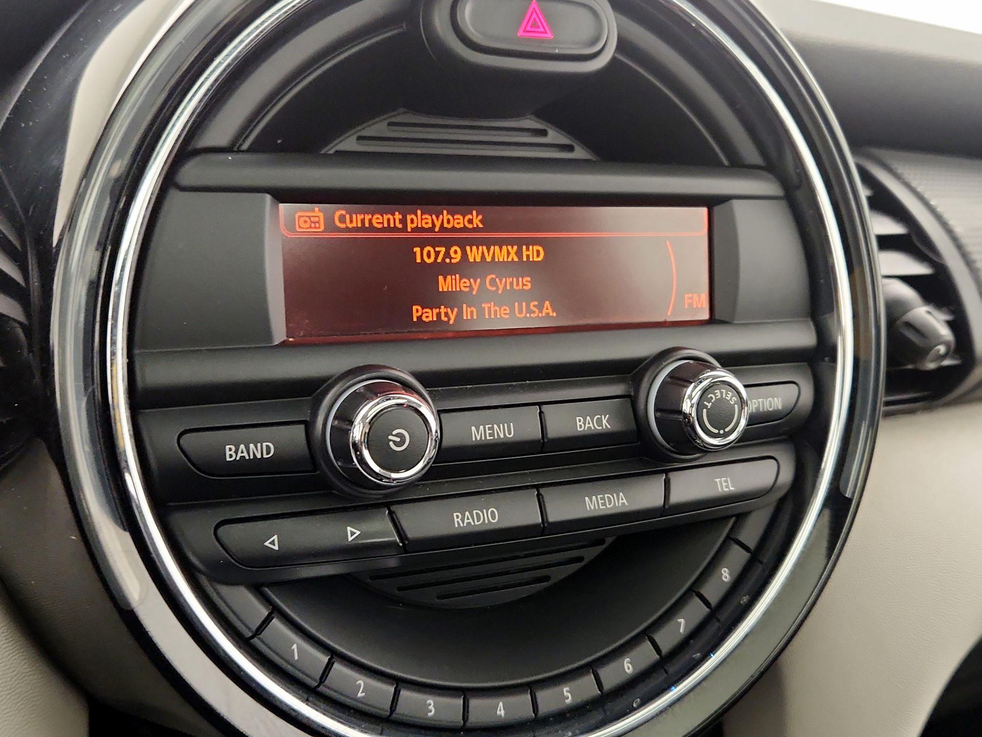 Thumbnail: 2016 MINI Cooper Hardtop - 14