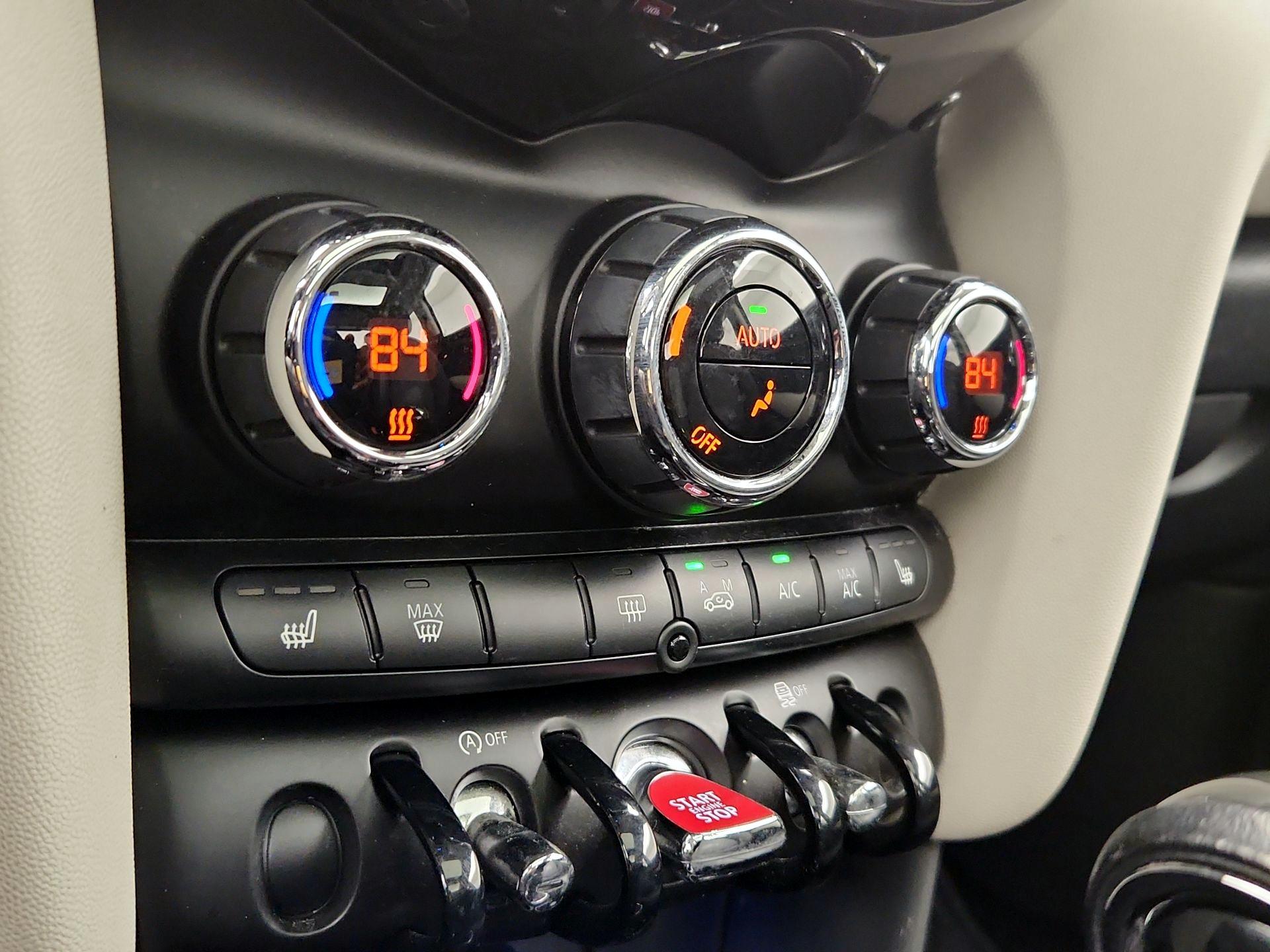 Thumbnail: 2016 MINI Cooper Hardtop - 15