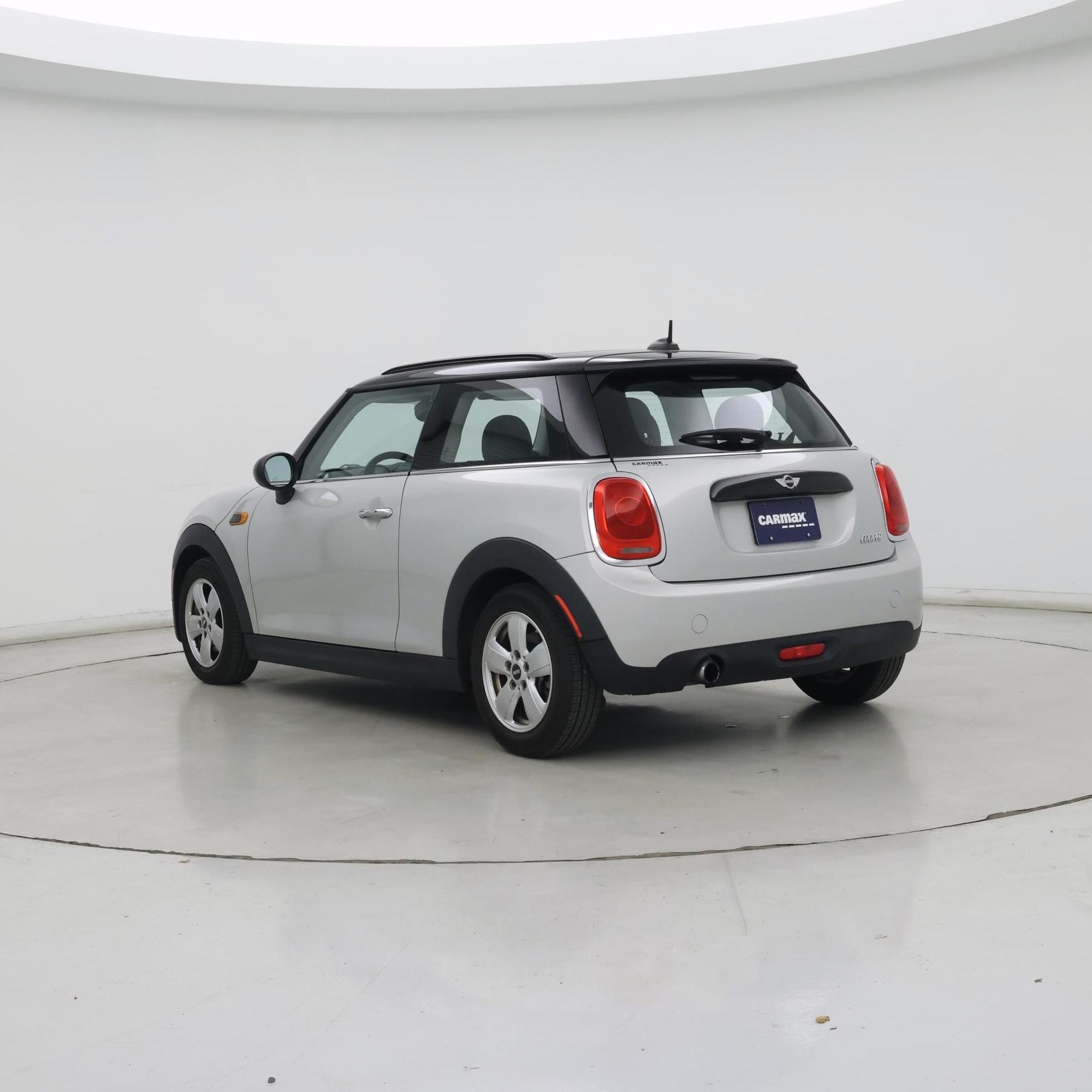 Thumbnail: 2016 MINI Cooper Hardtop - 2