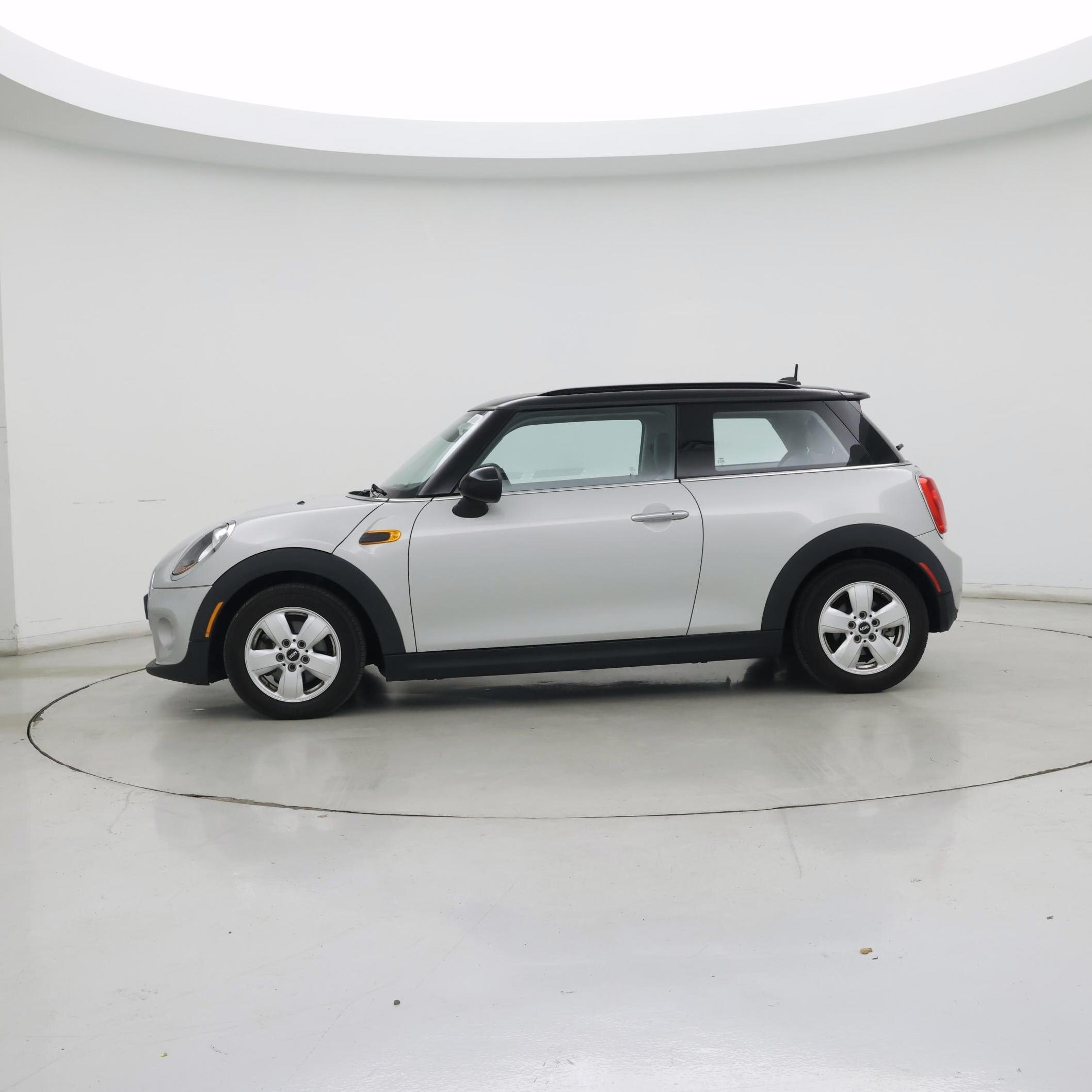 Thumbnail: 2016 MINI Cooper Hardtop - 3